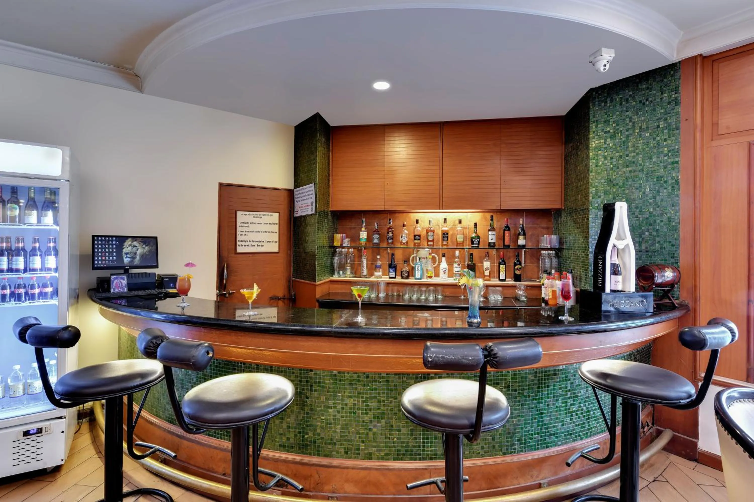 Lounge or bar in Quality Inn Regency, Nashik