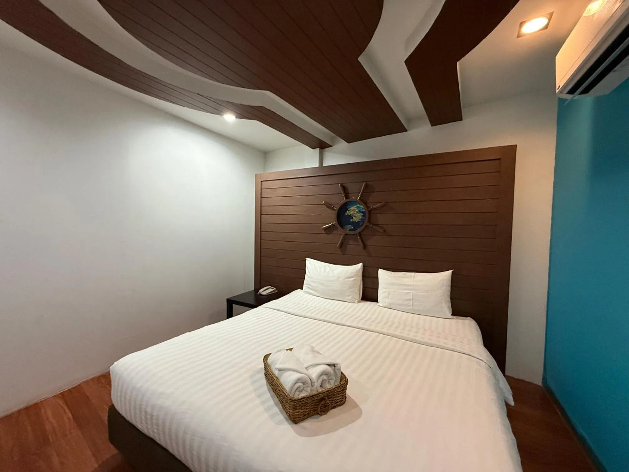 Bed in Bed By Cruise Hotel At Samakkhi-Tivanont