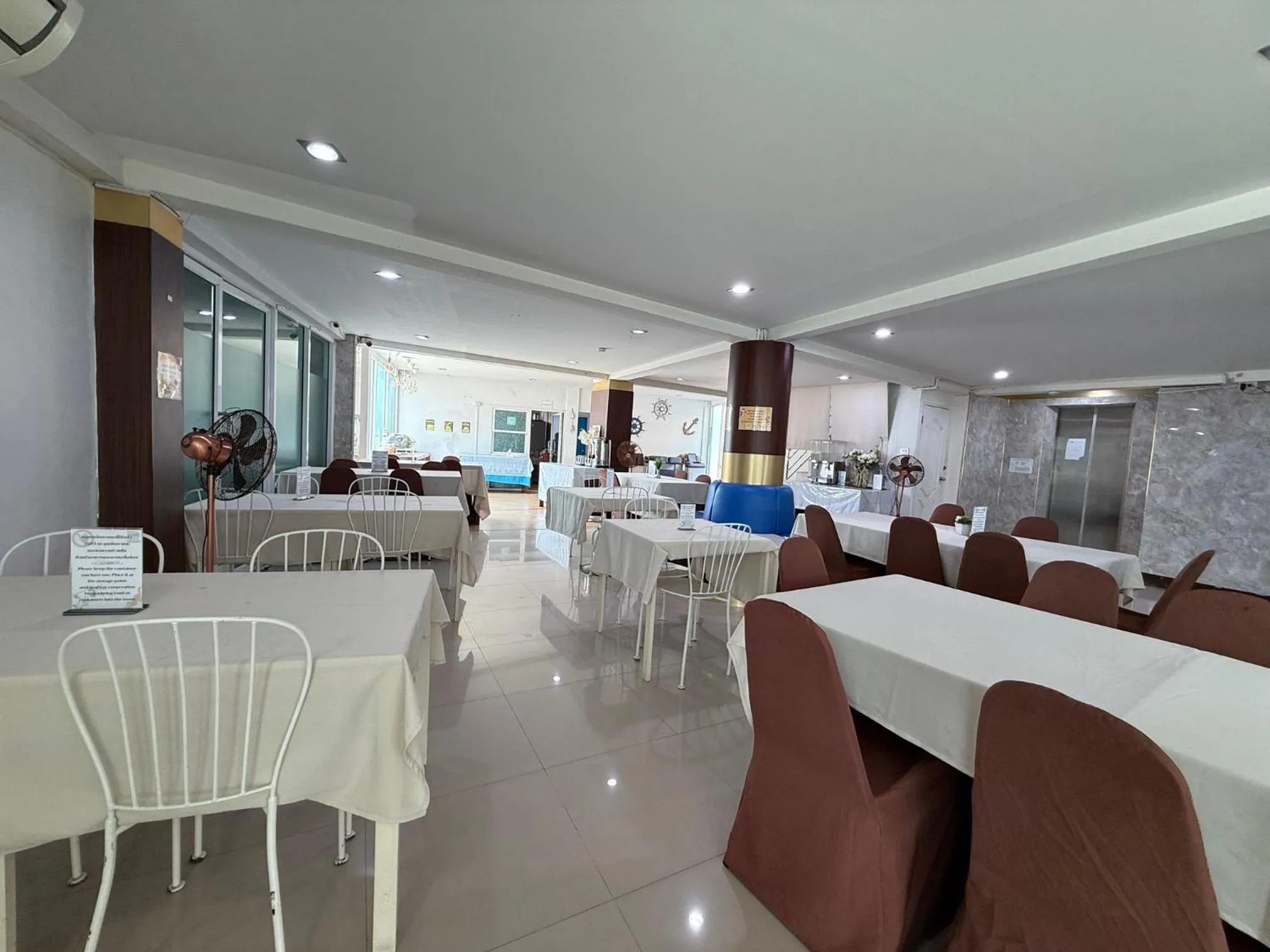 Bed By Cruise Hotel At Samakkhi-Tivanont