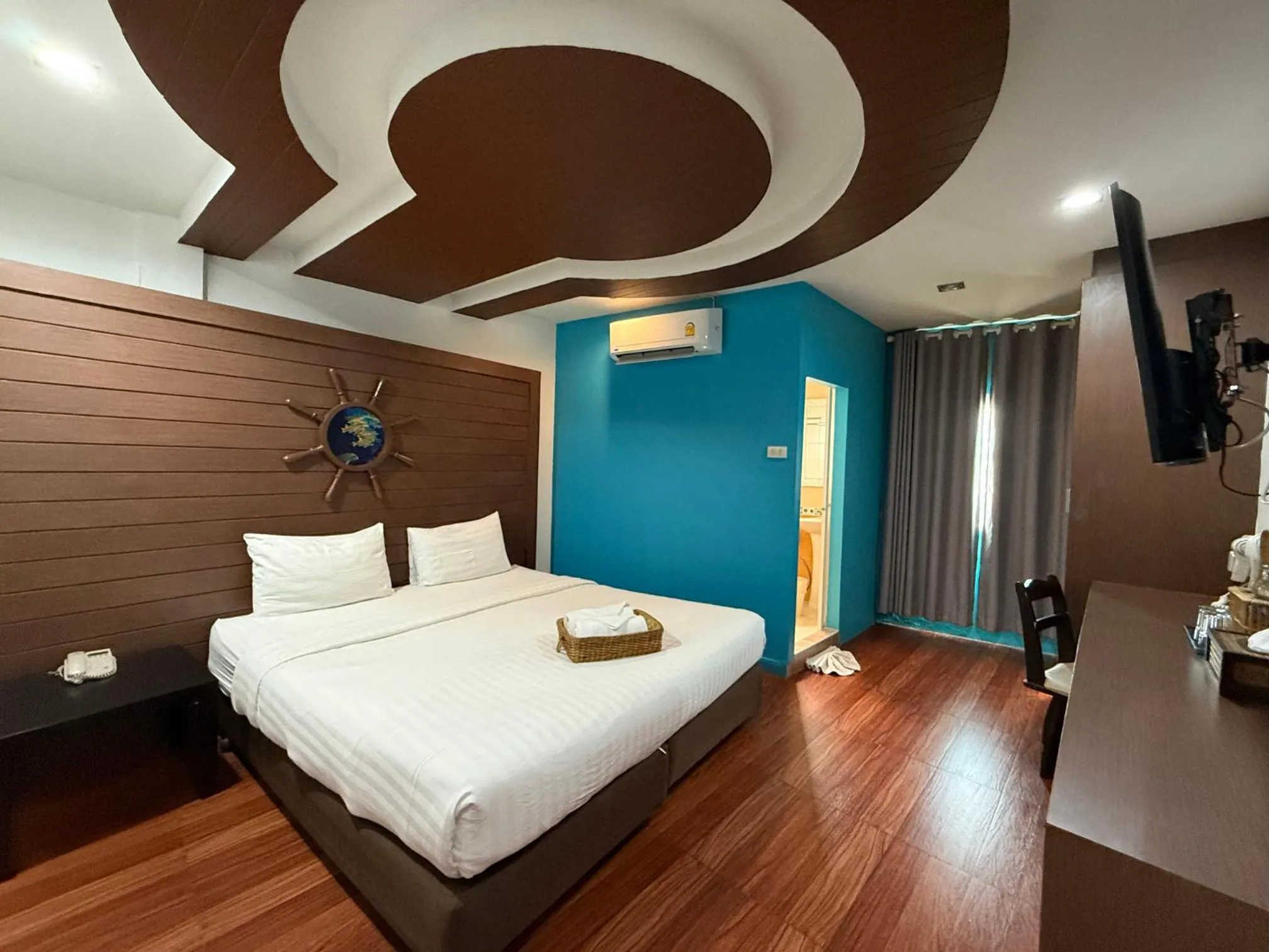 Bed in Bed By Cruise Hotel At Samakkhi-Tivanont