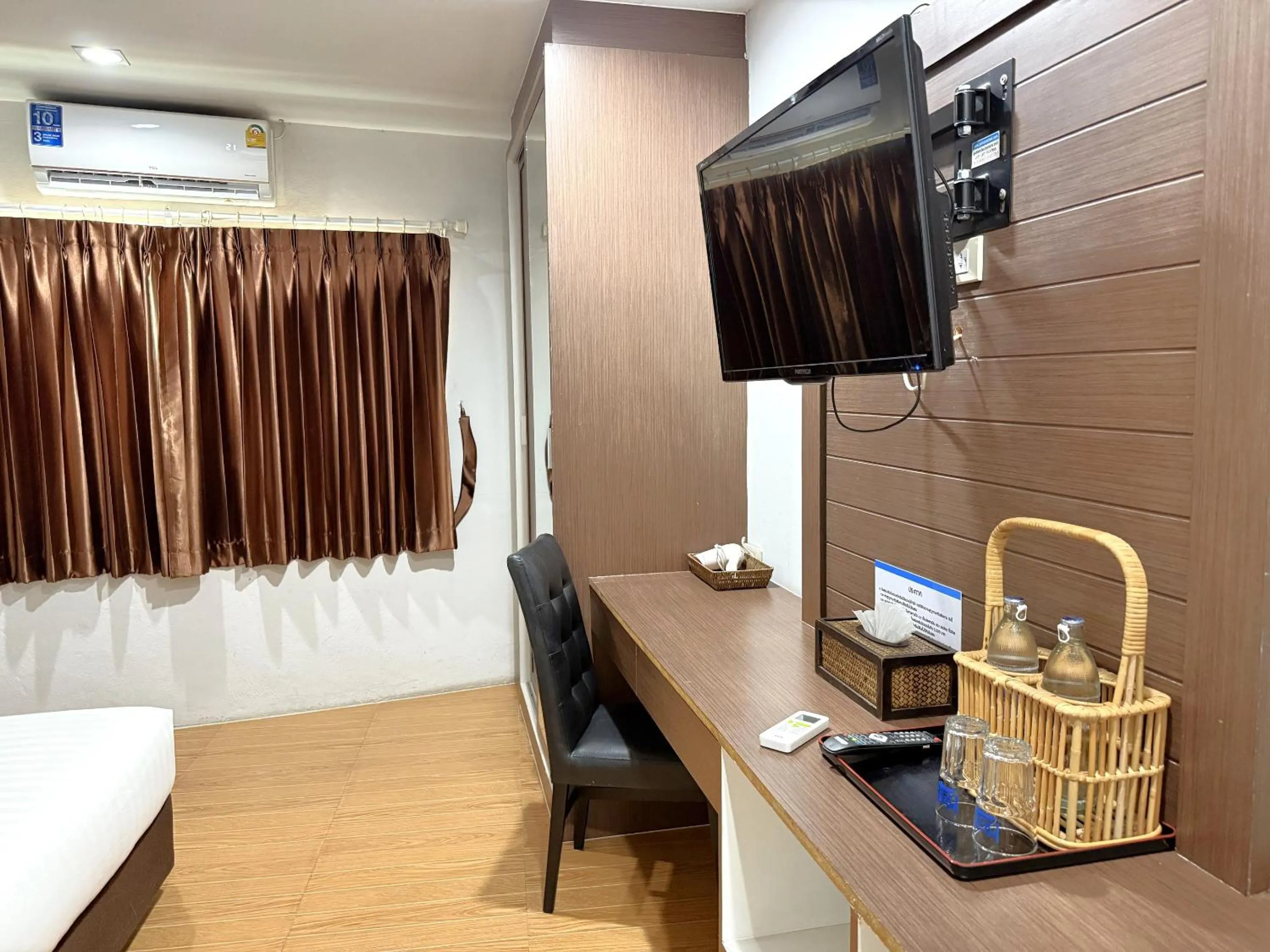 Bed By Cruise Hotel At Samakkhi-Tivanont