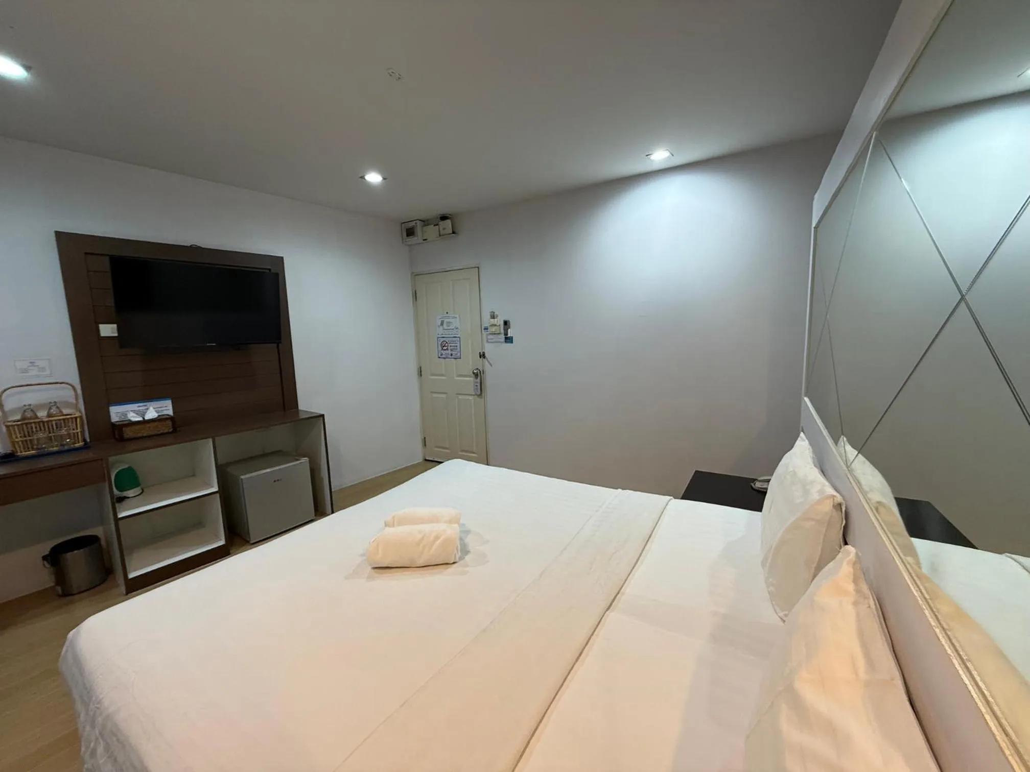 Bed in Bed By Cruise Hotel At Samakkhi-Tivanont