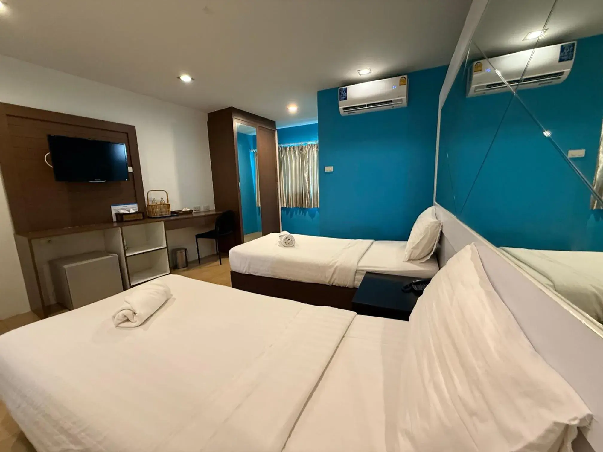 Bed in Bed By Cruise Hotel At Samakkhi-Tivanont Bed in Bed By Cruise Hotel At Samakkhi-Tivanont