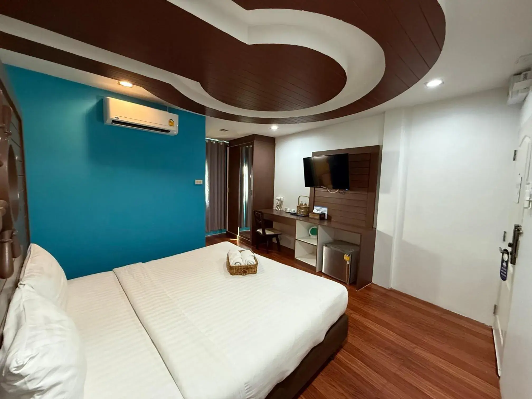 Photo of the whole room, Bed in Bed By Cruise Hotel At Samakkhi-Tivanont Photo of the whole room, Bed in Bed By Cruise Hotel At Samakkhi-Tivanont