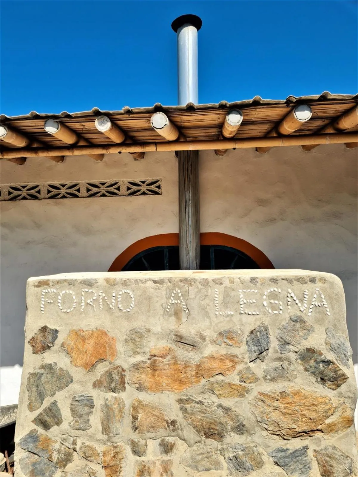 Restaurant/places to eat in Eco-Hotel Chevere Beach