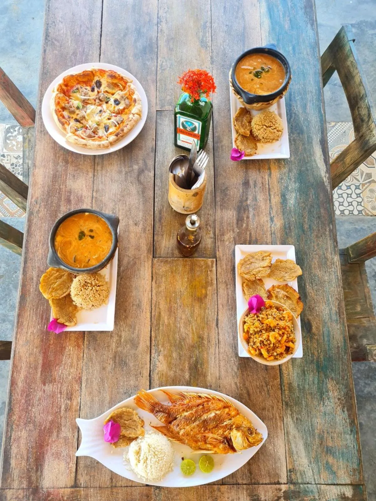 Restaurant/places to eat in Eco-Hotel Chevere Beach