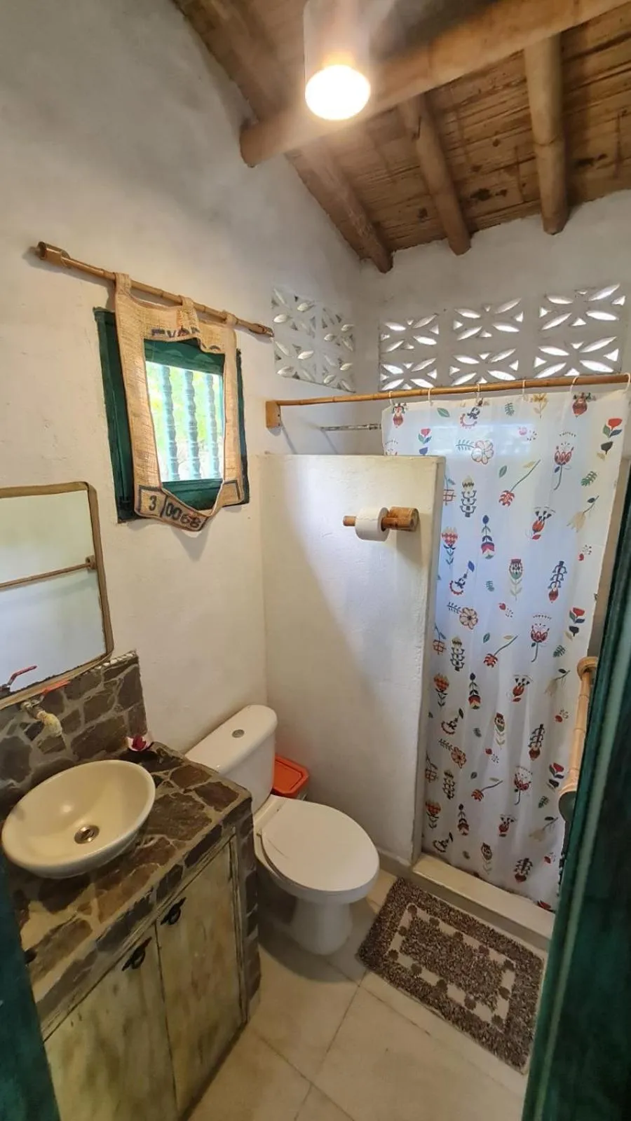 Bathroom in Eco-Hotel Chevere Beach