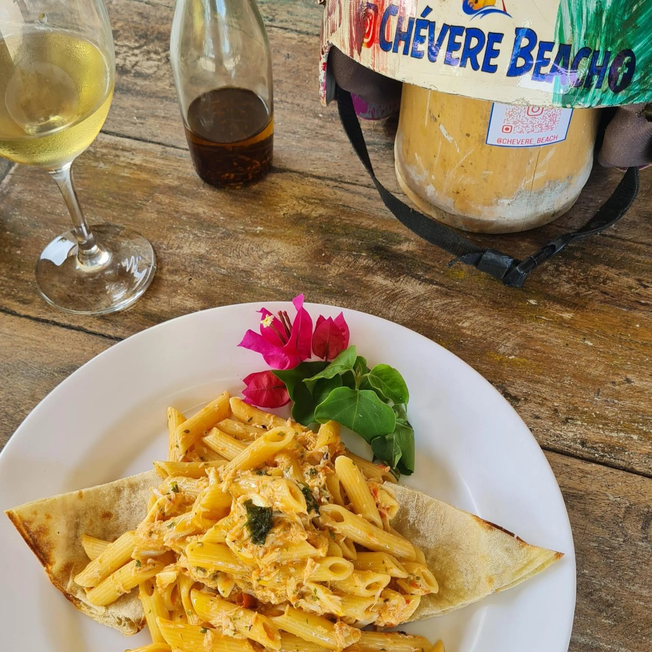 Restaurant/places to eat in Eco-Hotel Chevere Beach
