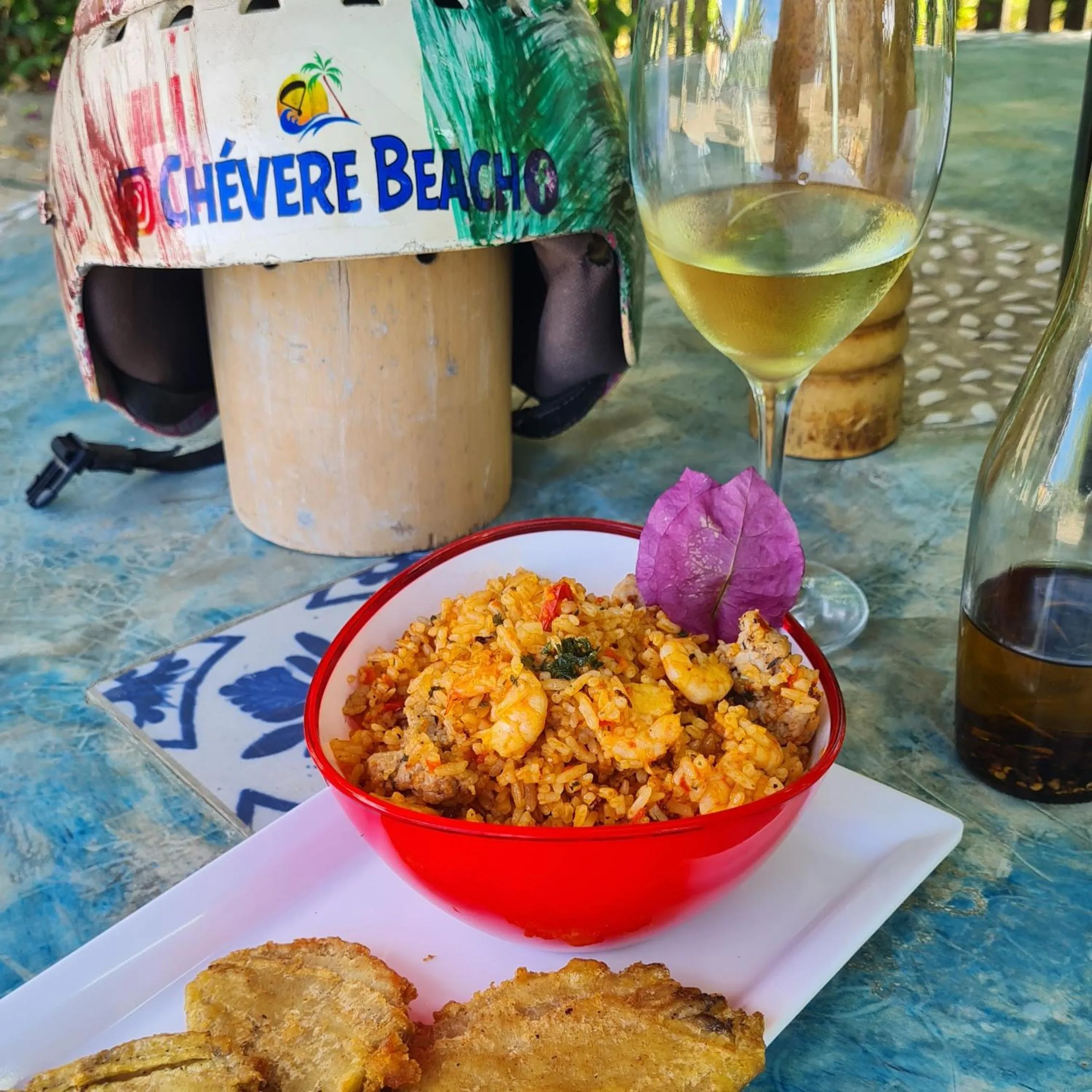 Restaurant/places to eat in Eco-Hotel Chevere Beach