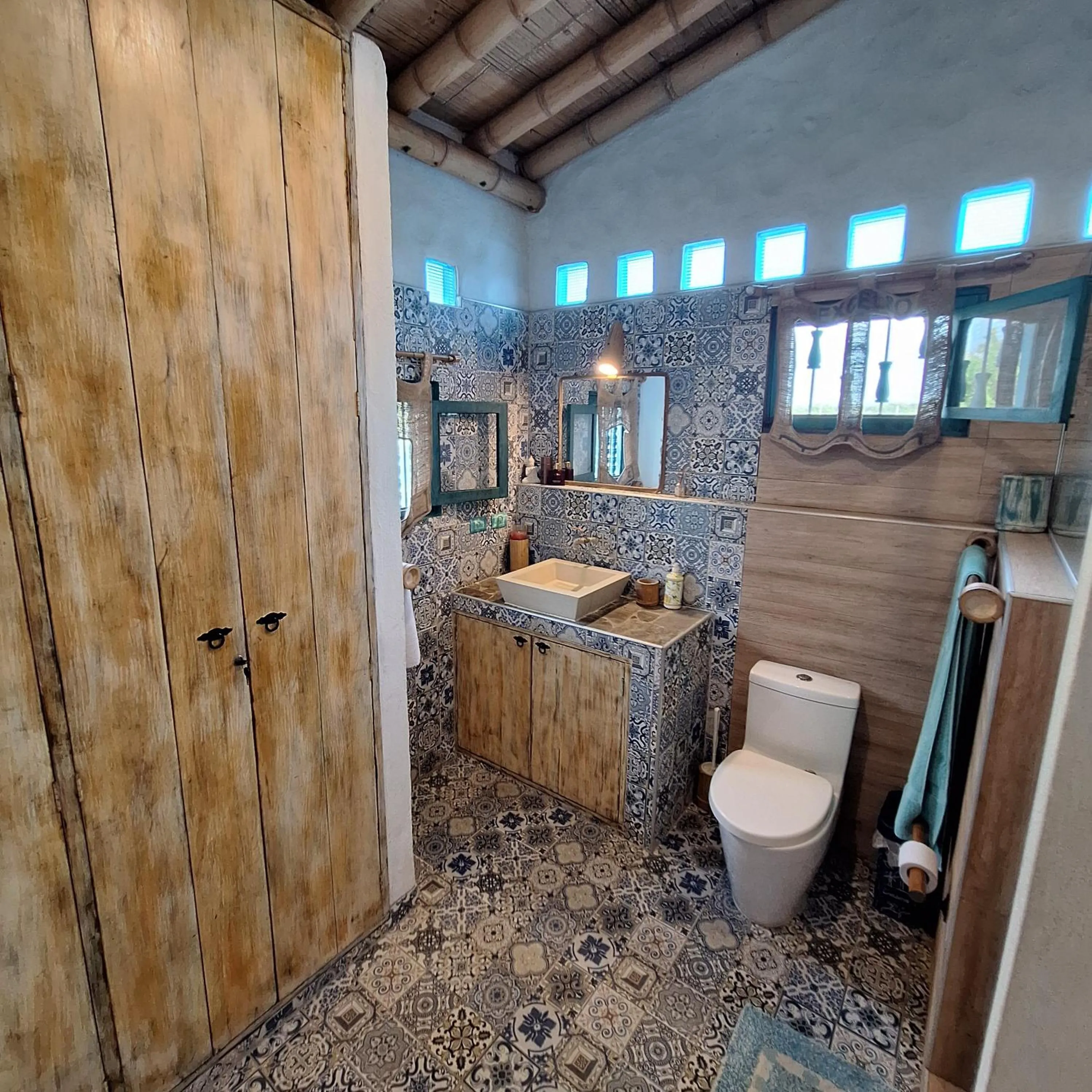 Bathroom in Eco-Hotel Chevere Beach