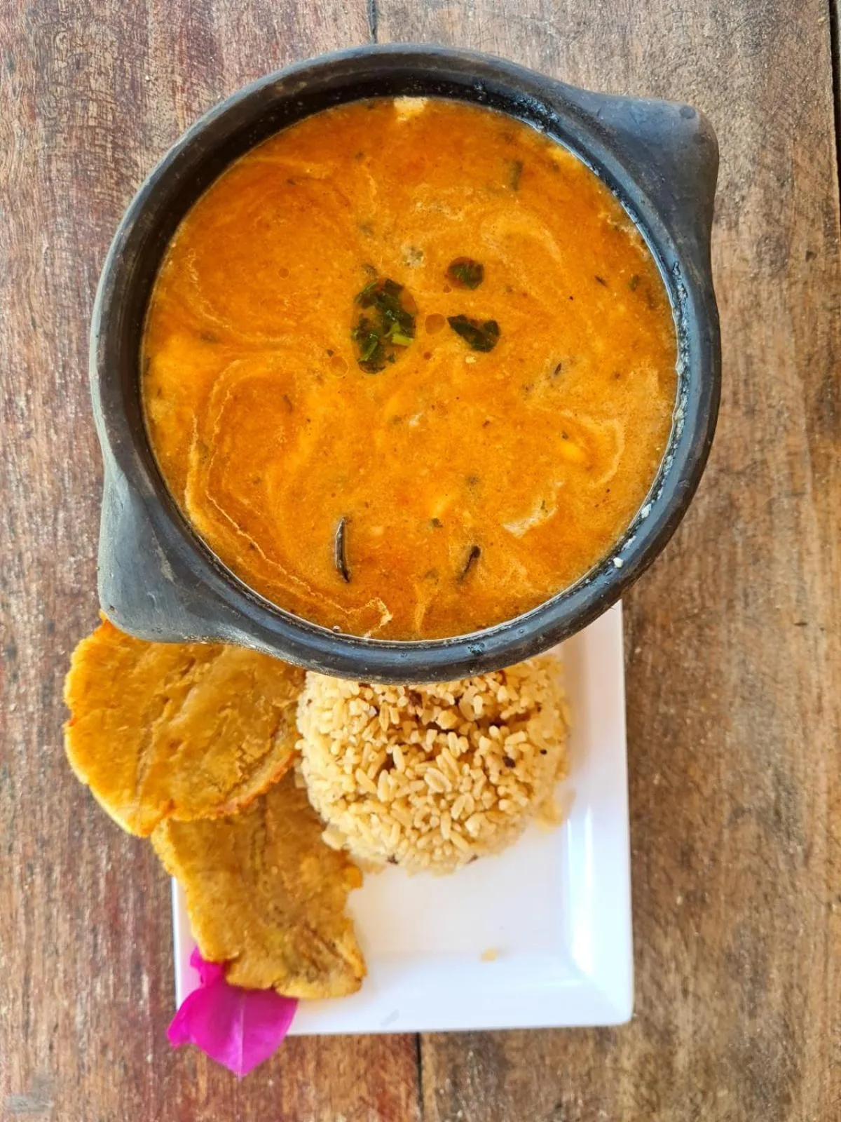 Restaurant/places to eat in Eco-Hotel Chevere Beach