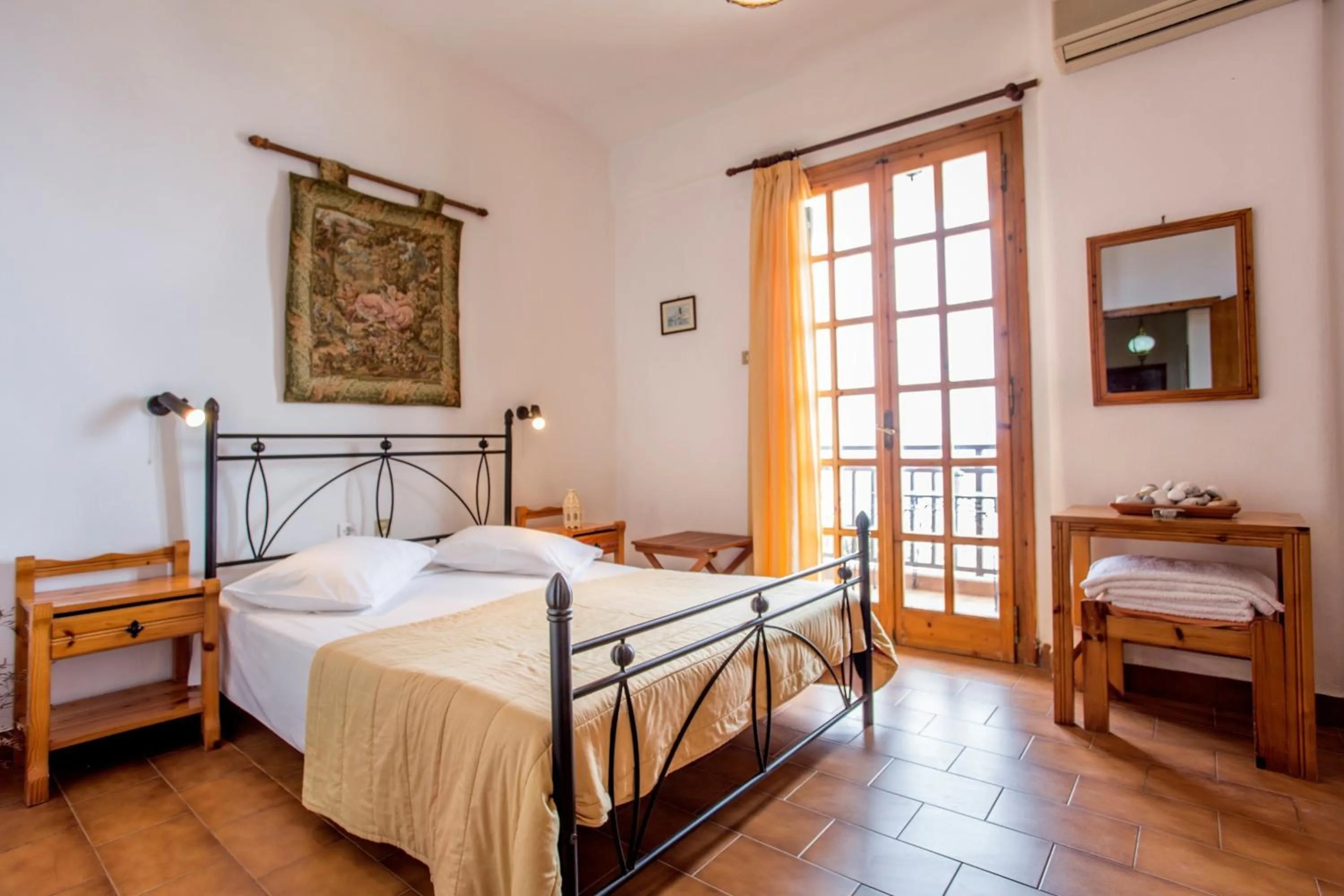 Photo of the whole room, Bed in Villa Diamanti