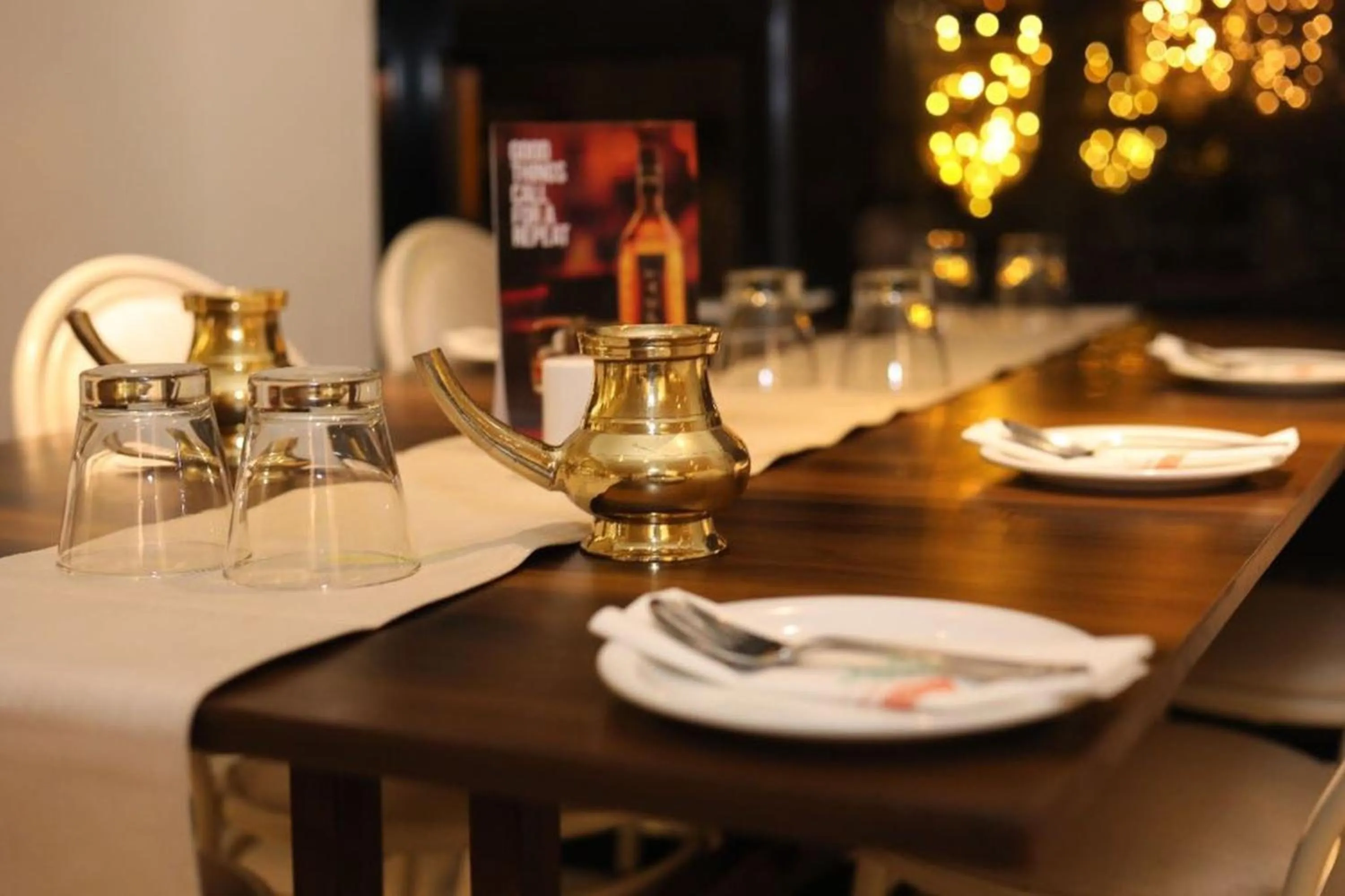 Restaurant/places to eat in Hotel Samraj