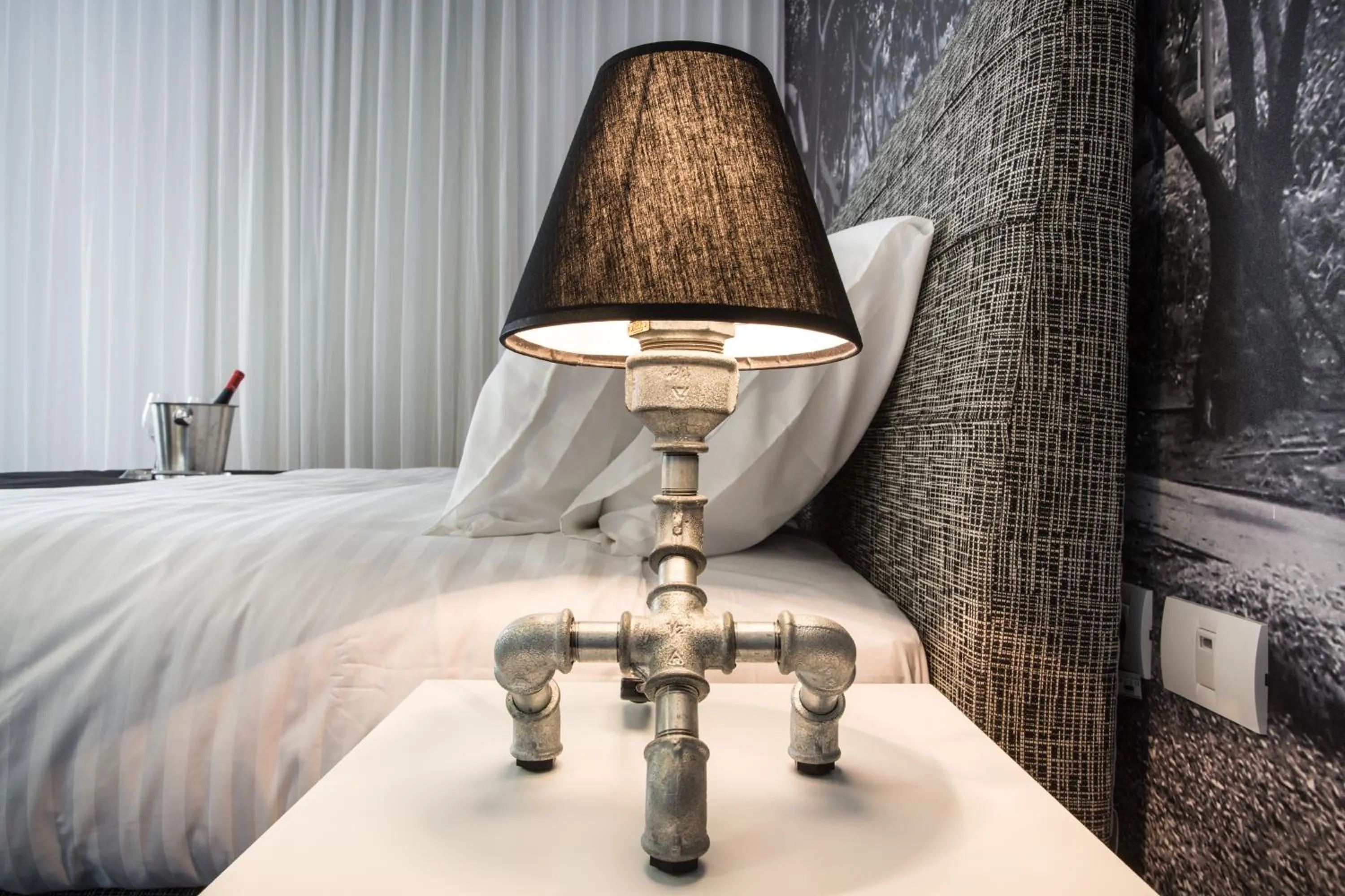 Bed in Dizengoff Avenue Boutique Hotel