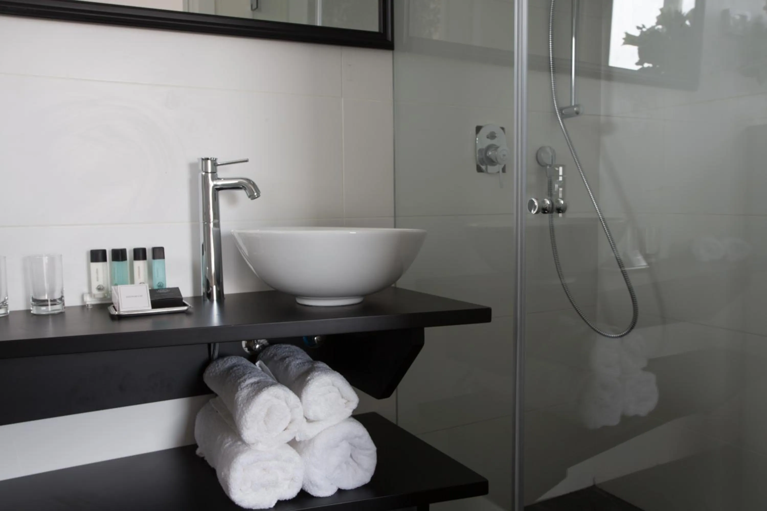 Bathroom in Dizengoff Avenue Boutique Hotel