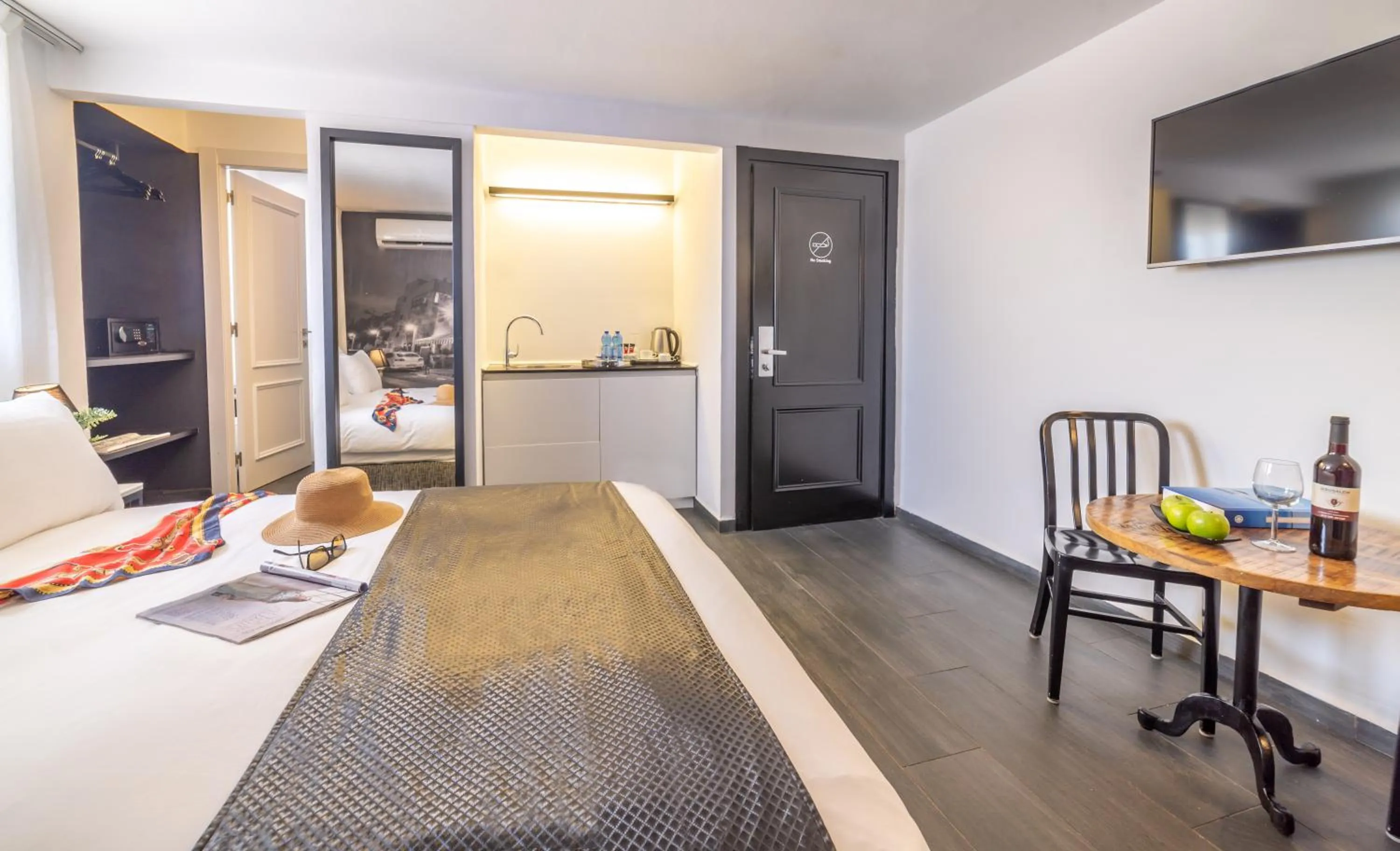 Photo of the whole room in Dizengoff Avenue Boutique Hotel