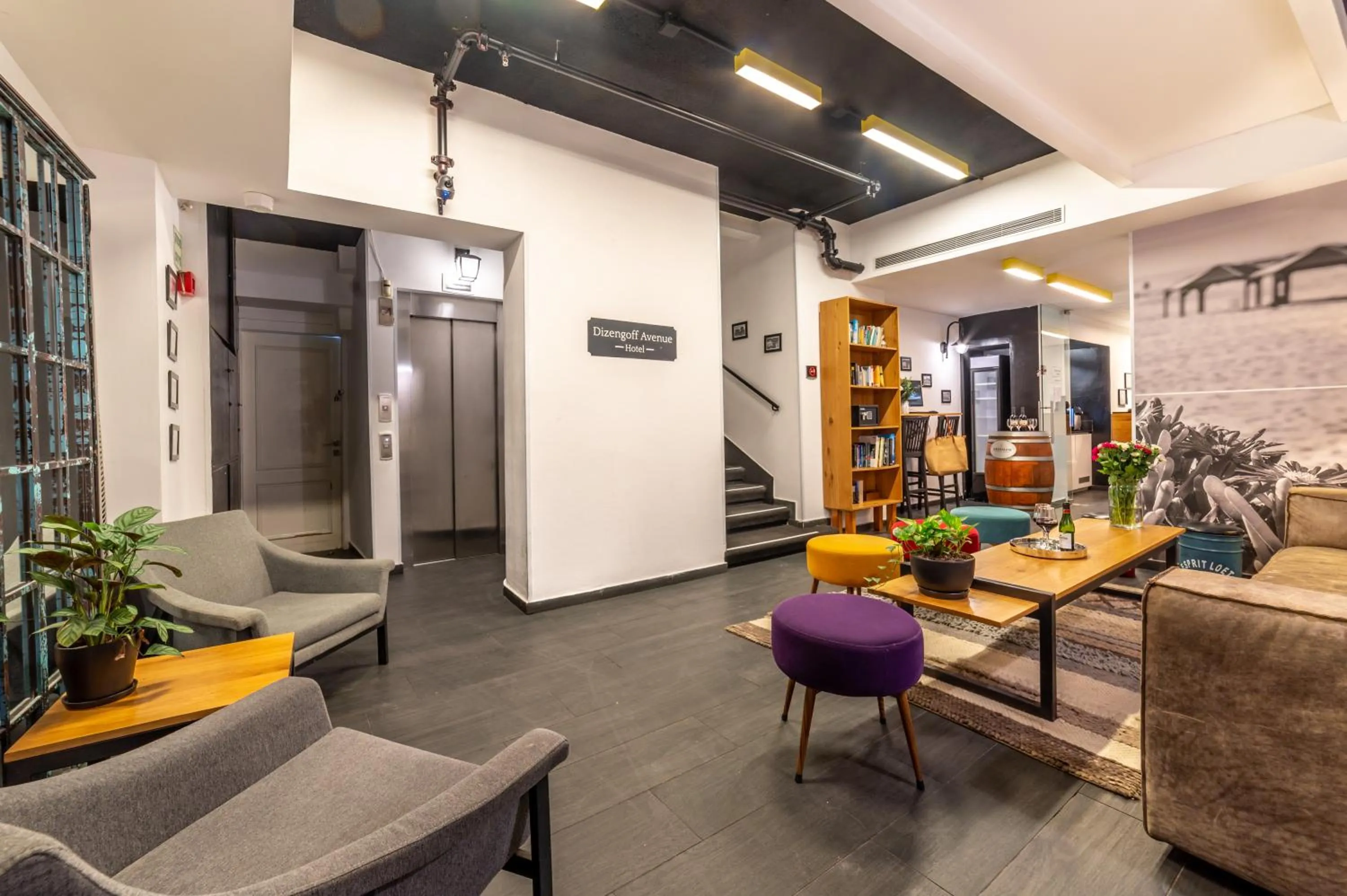 Lobby or reception in Dizengoff Avenue Boutique Hotel