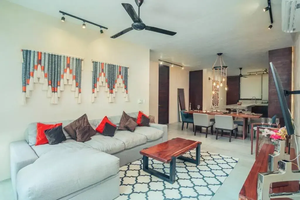 Luxury 2 BDR 2 BTH 2 Bikes Jacuzzi FibOptic WiFi. Luxury 2 BDR 2 BTH 2 Bikes Jacuzzi FibOptic WiFi.