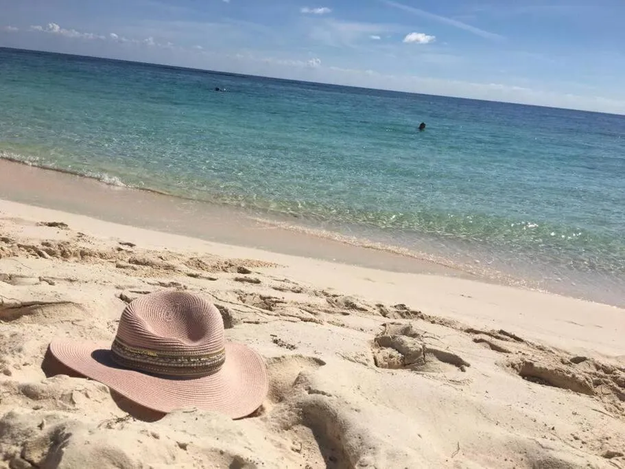 Luxury 2 BDR 2 BTH 2 Bikes Jacuzzi FibOptic WiFi.