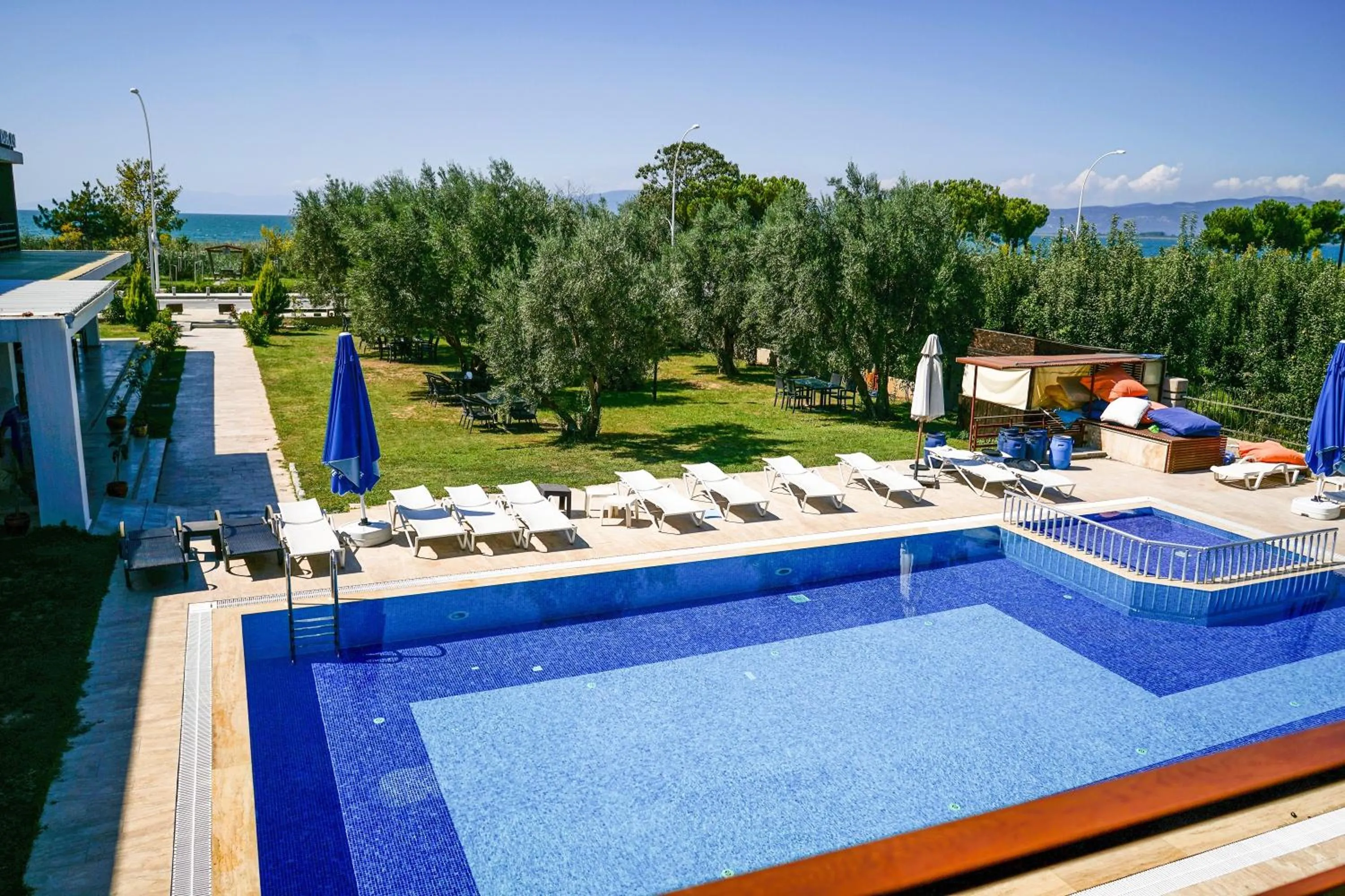 Lake view in Zeytin Bahcesi Hotel