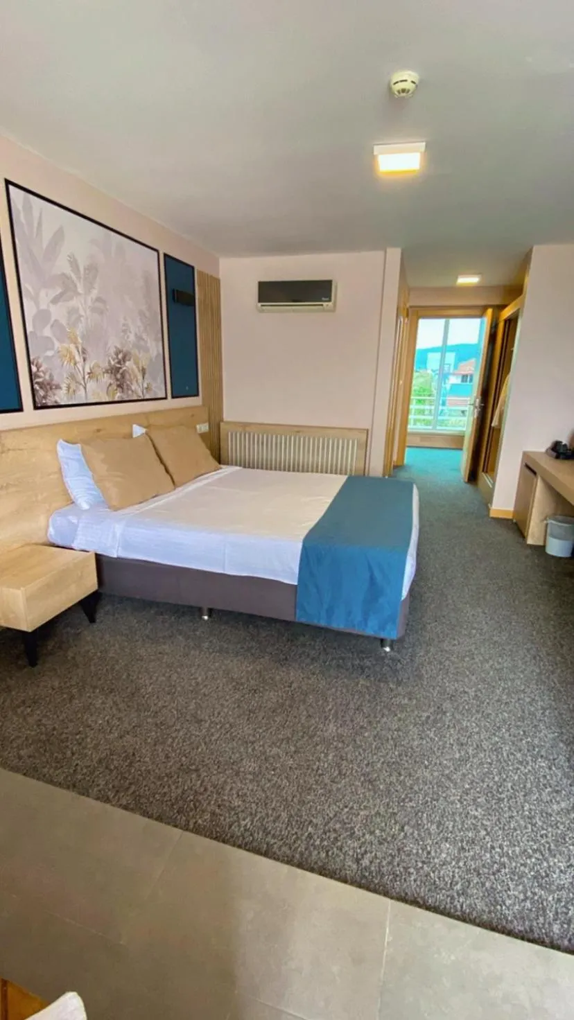 Property building, Bed in Zeytin Bahcesi Hotel