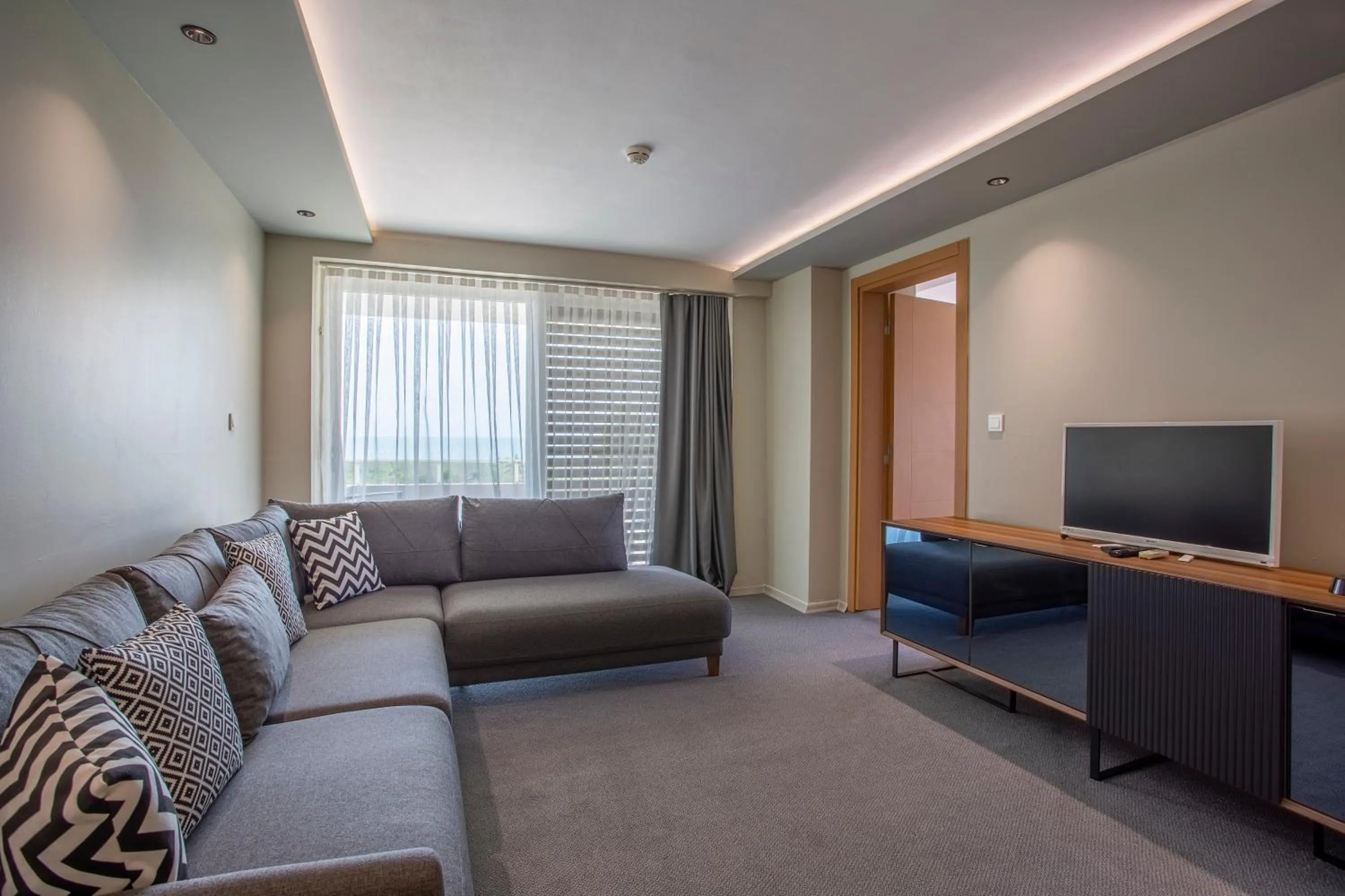 TV and multimedia in Zeytin Bahcesi Hotel