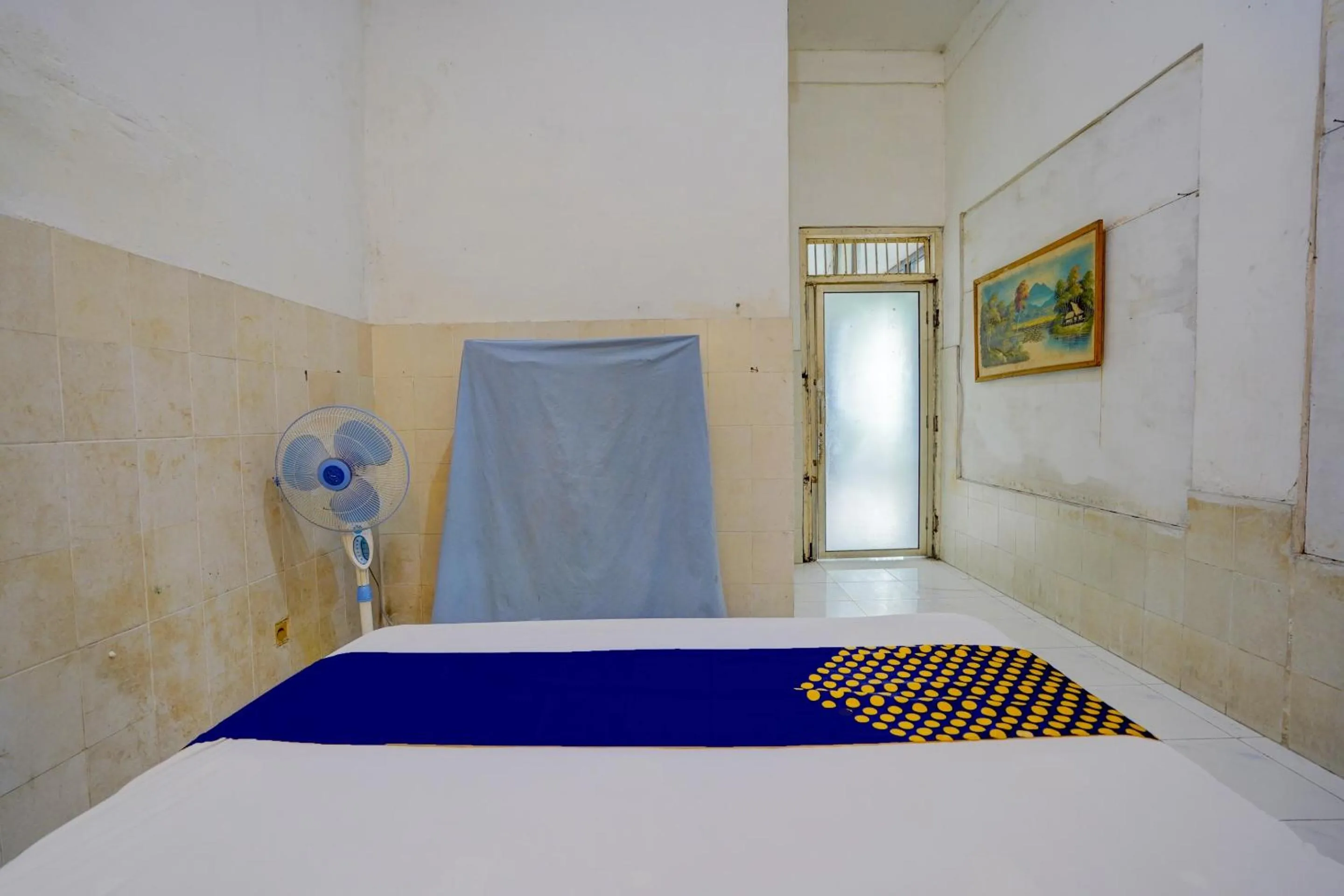 Bedroom, Bed in Hotel O Homestay Kedamean