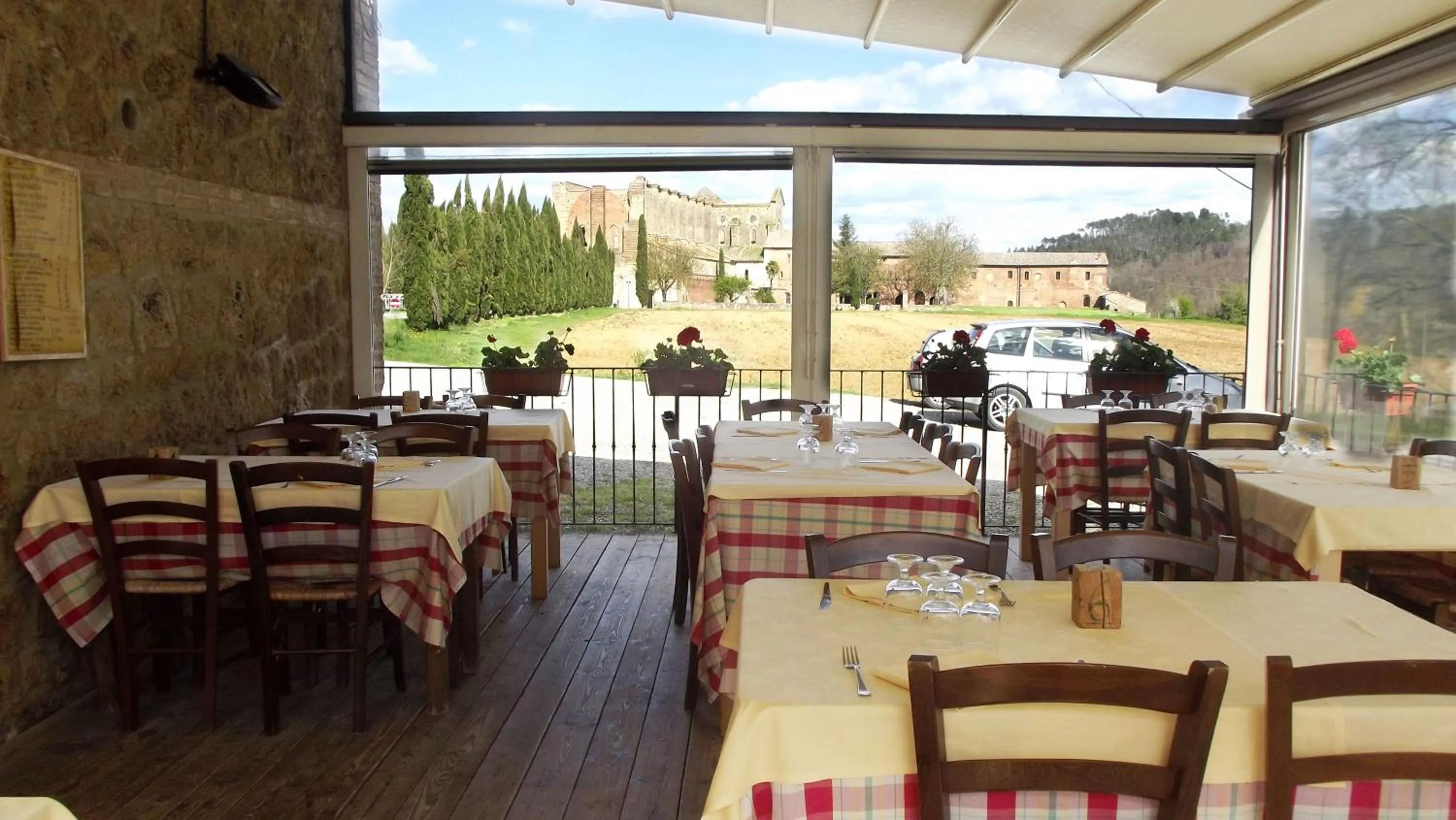 Restaurant/places to eat in Agriturismo San Galgano