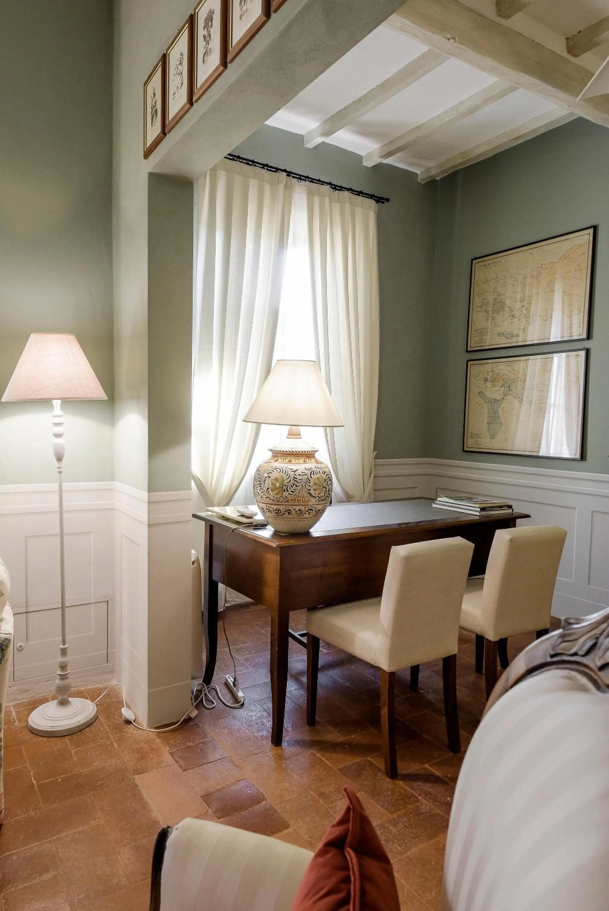 Communal lounge/ TV room, Bed in Agriturismo San Galgano