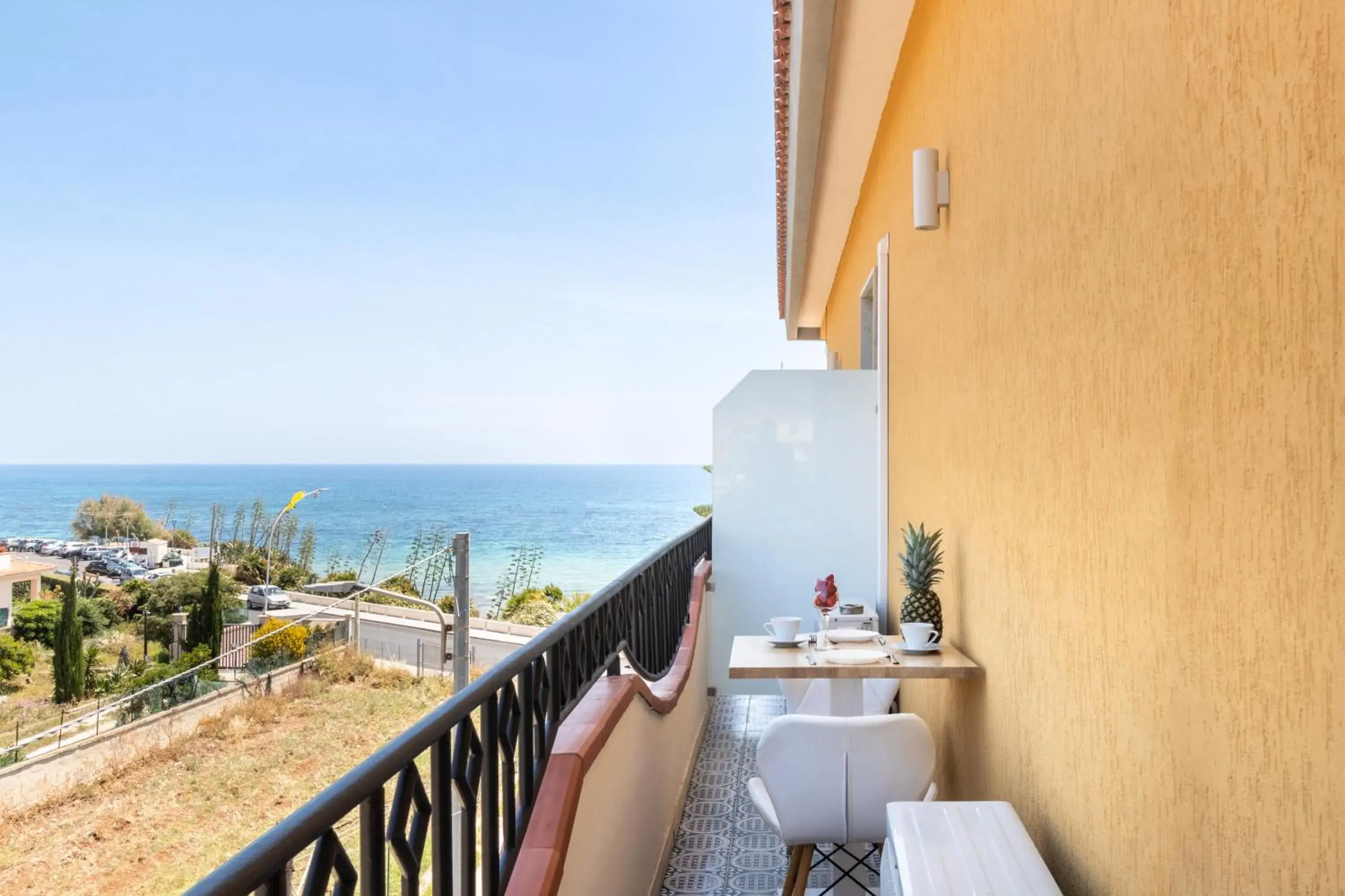 Double Room with Lateral Sea View in Pantanello Rooms Avola Double Room with Lateral Sea View in Pantanello Rooms Avola