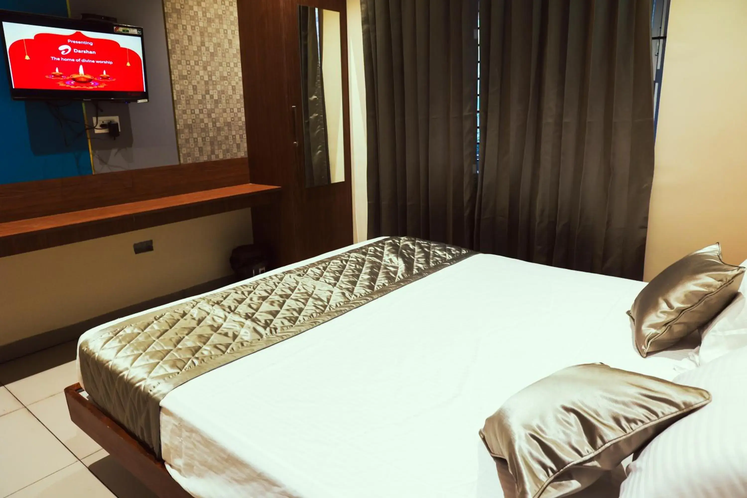 TV and multimedia, Bed in ELITE RESIDENCY TV and multimedia, Bed in ELITE RESIDENCY