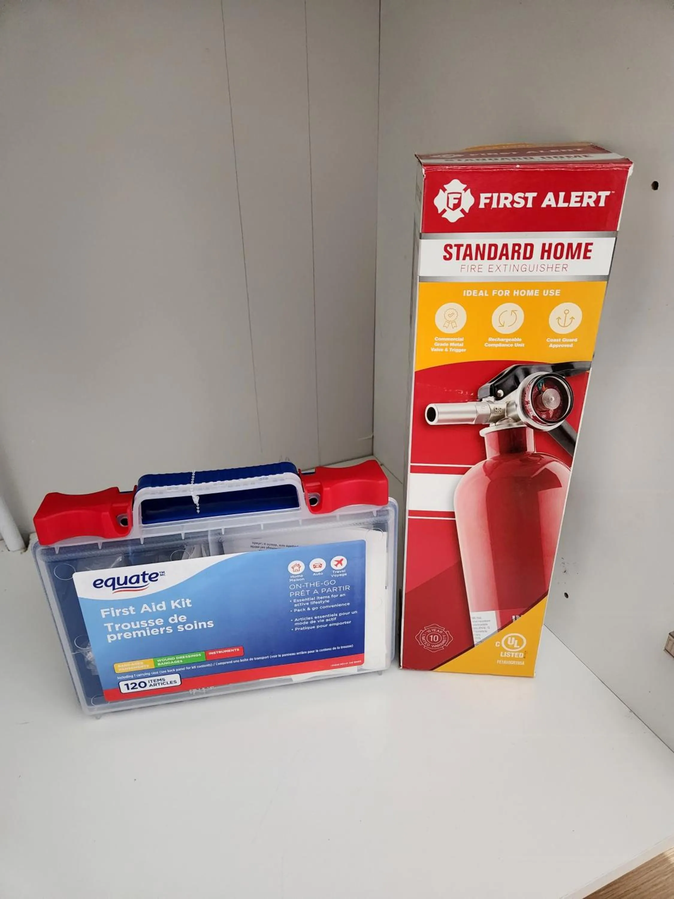 Property building in The Cozy Cove Modern King-Bedroom Full Apartment