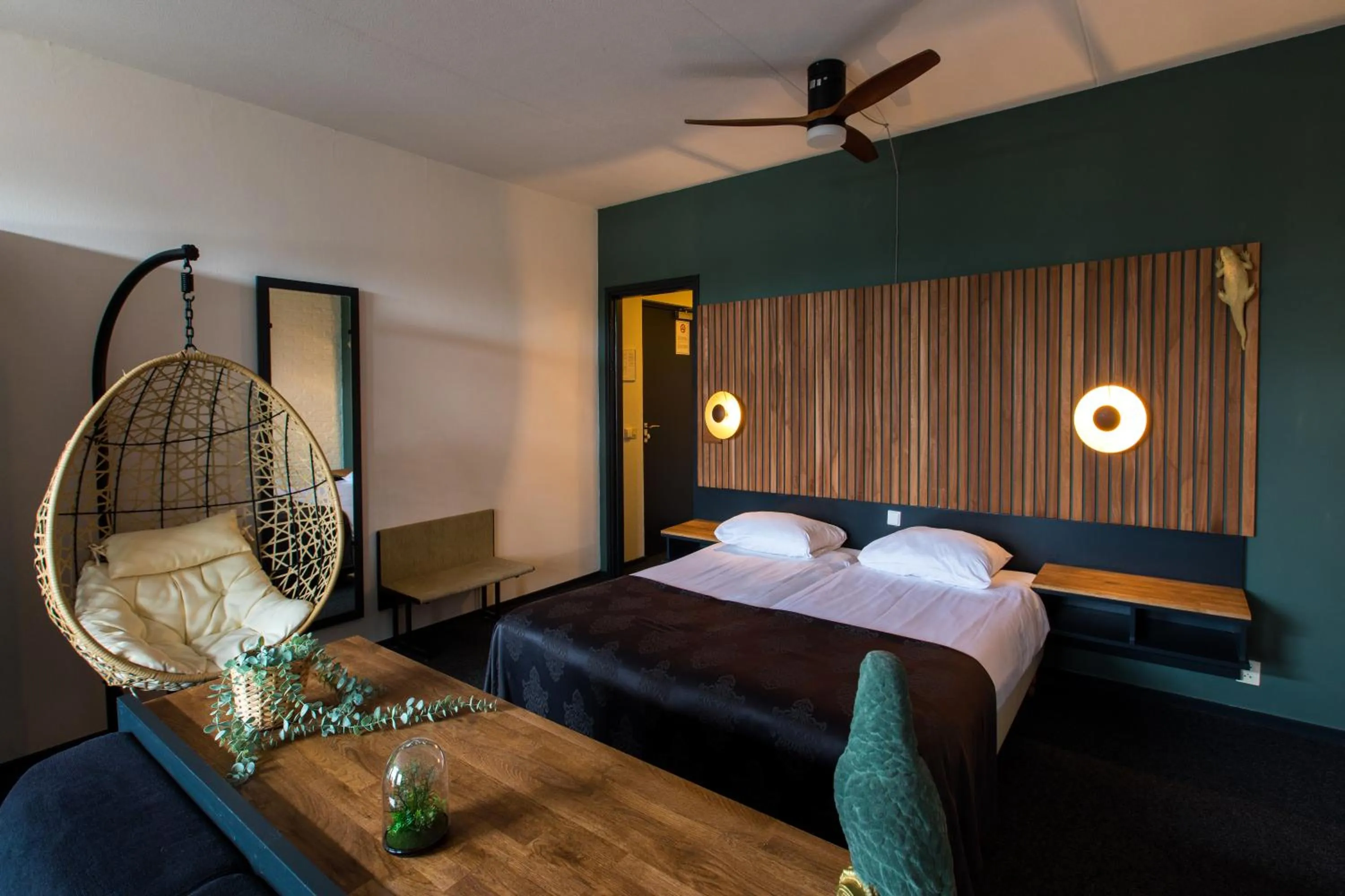 Bed in Hotel Café Restaurant De Posthoorn