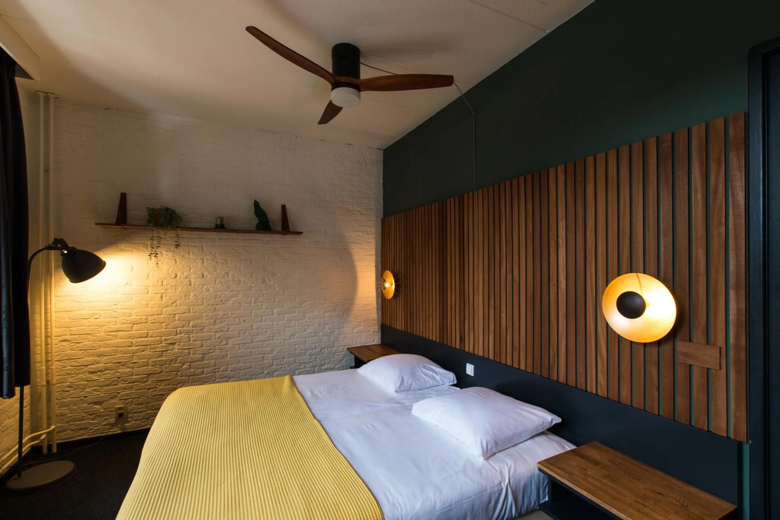 Bed in Hotel Café Restaurant De Posthoorn