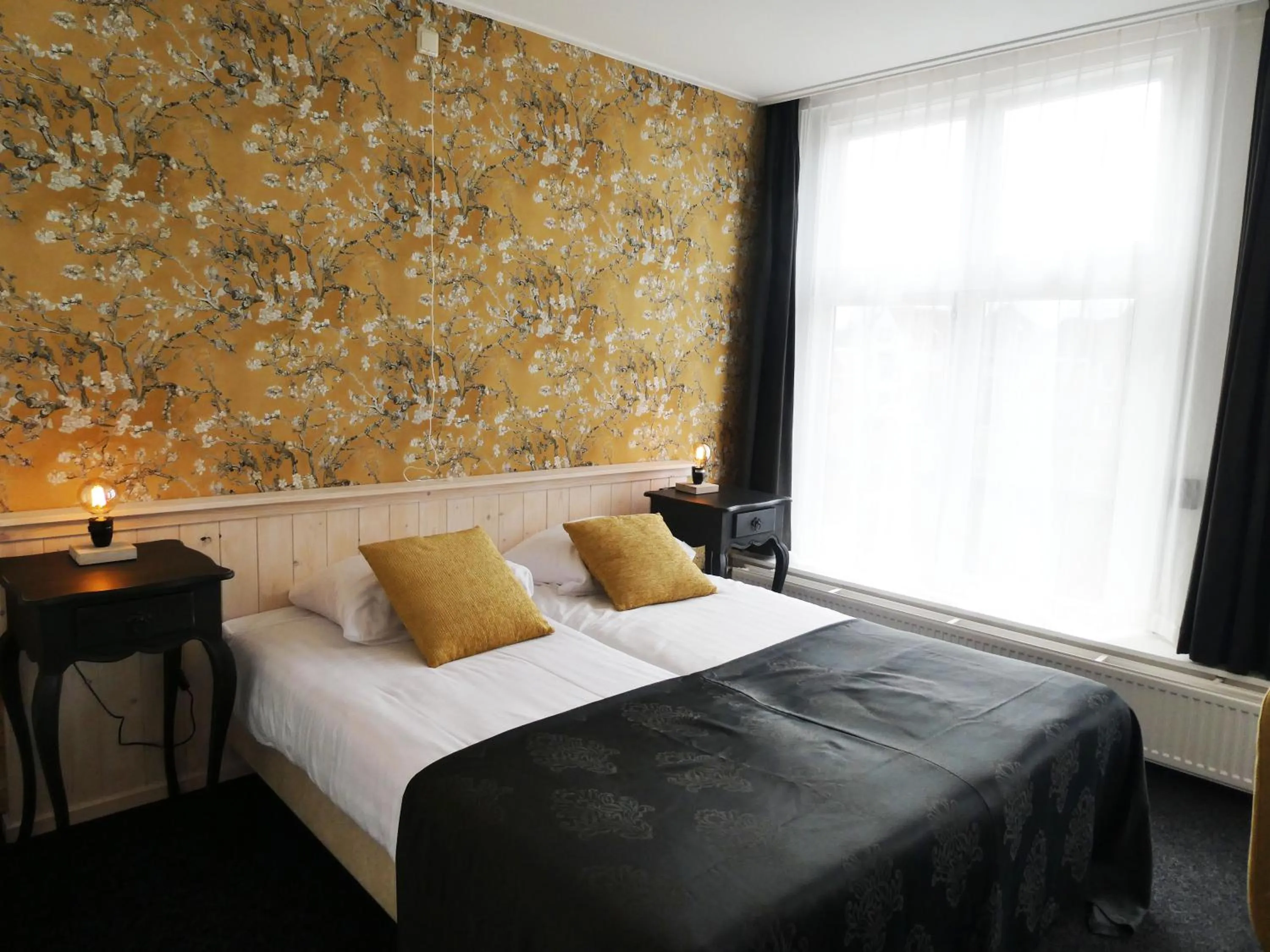 Day, Bed in Hotel Café Restaurant De Posthoorn