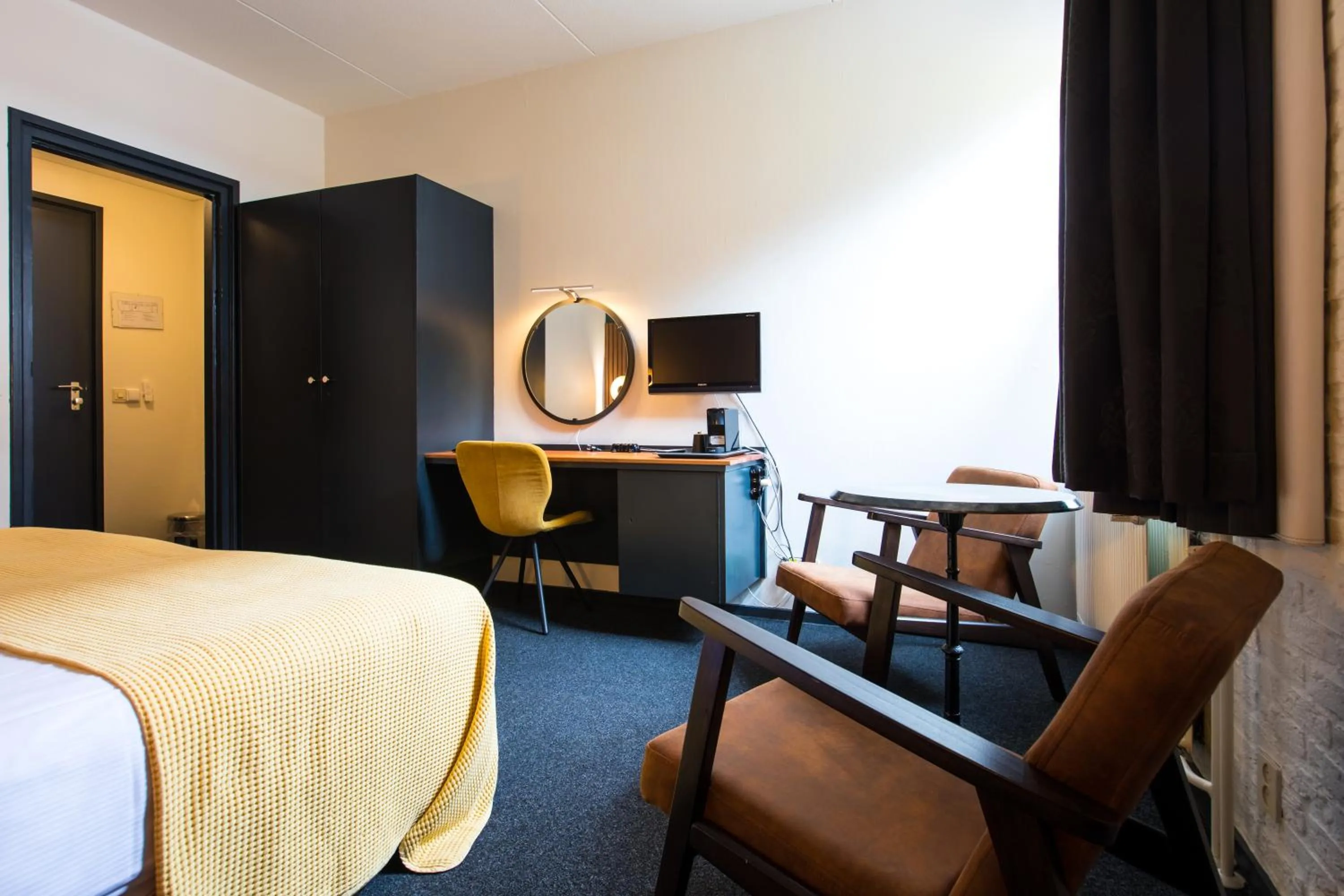 Bed in Hotel Café Restaurant De Posthoorn