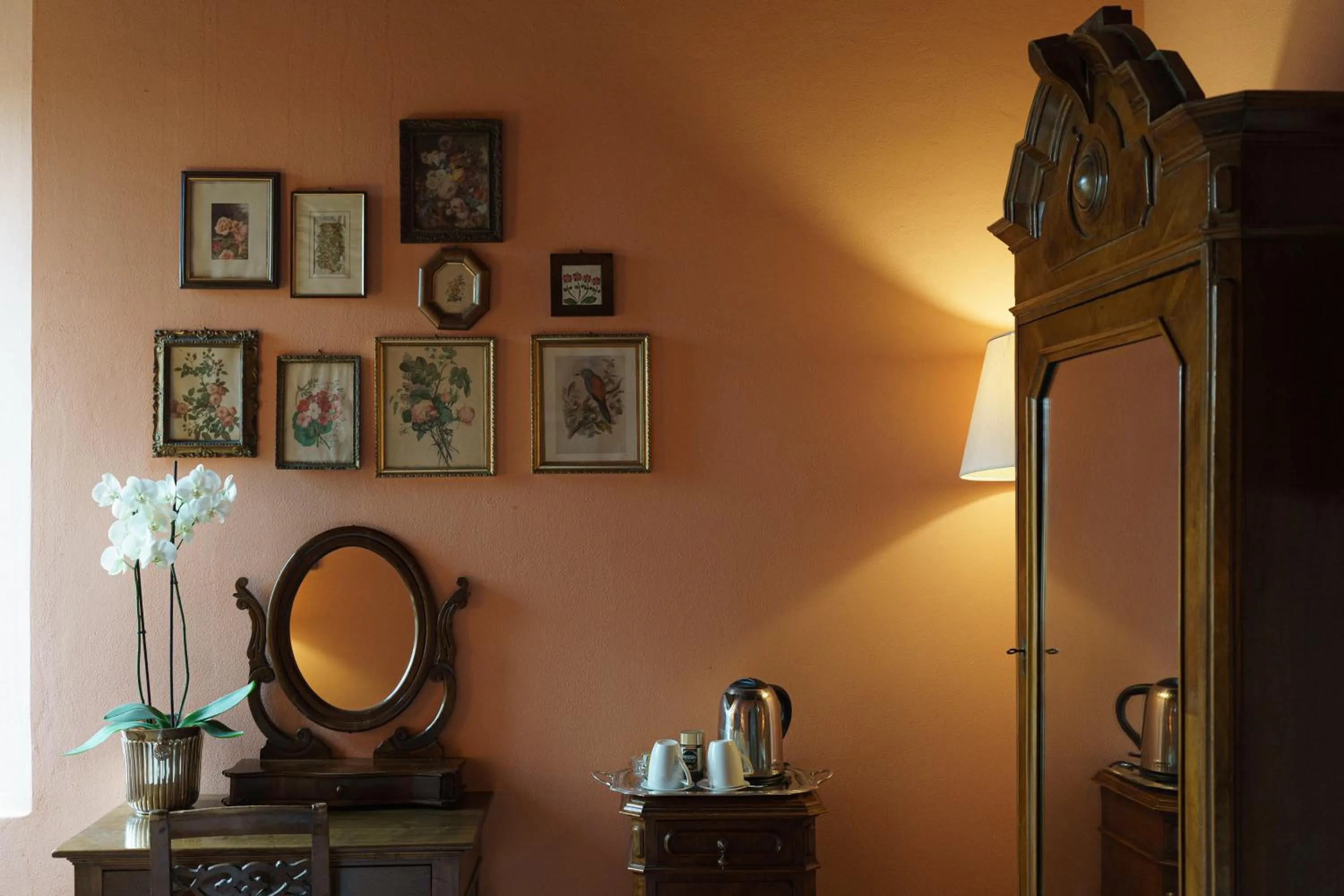 Coffee/tea facilities in Castello di Cernusco Lombardone