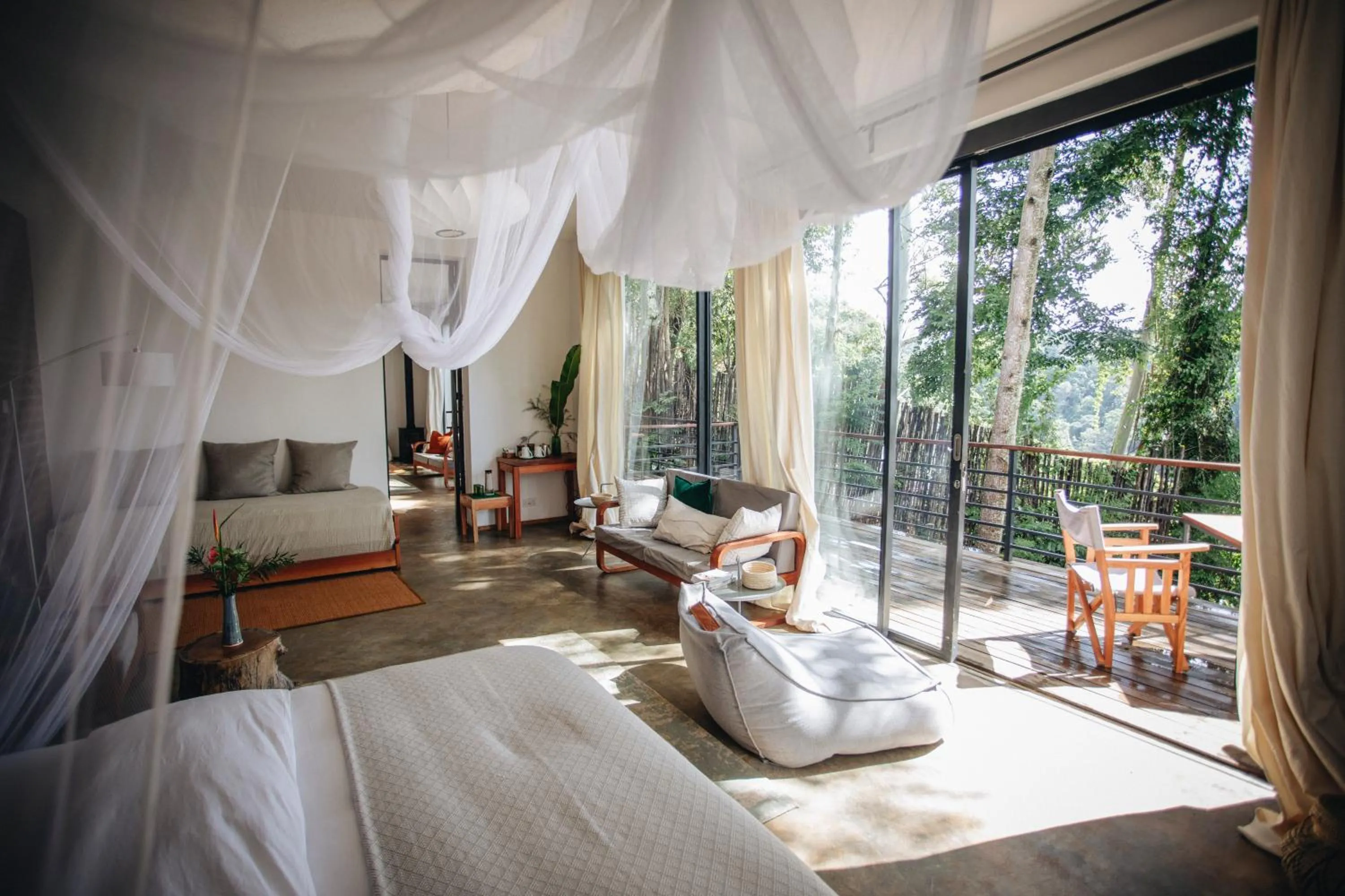 Day, Bed in Kaliwa Lodge