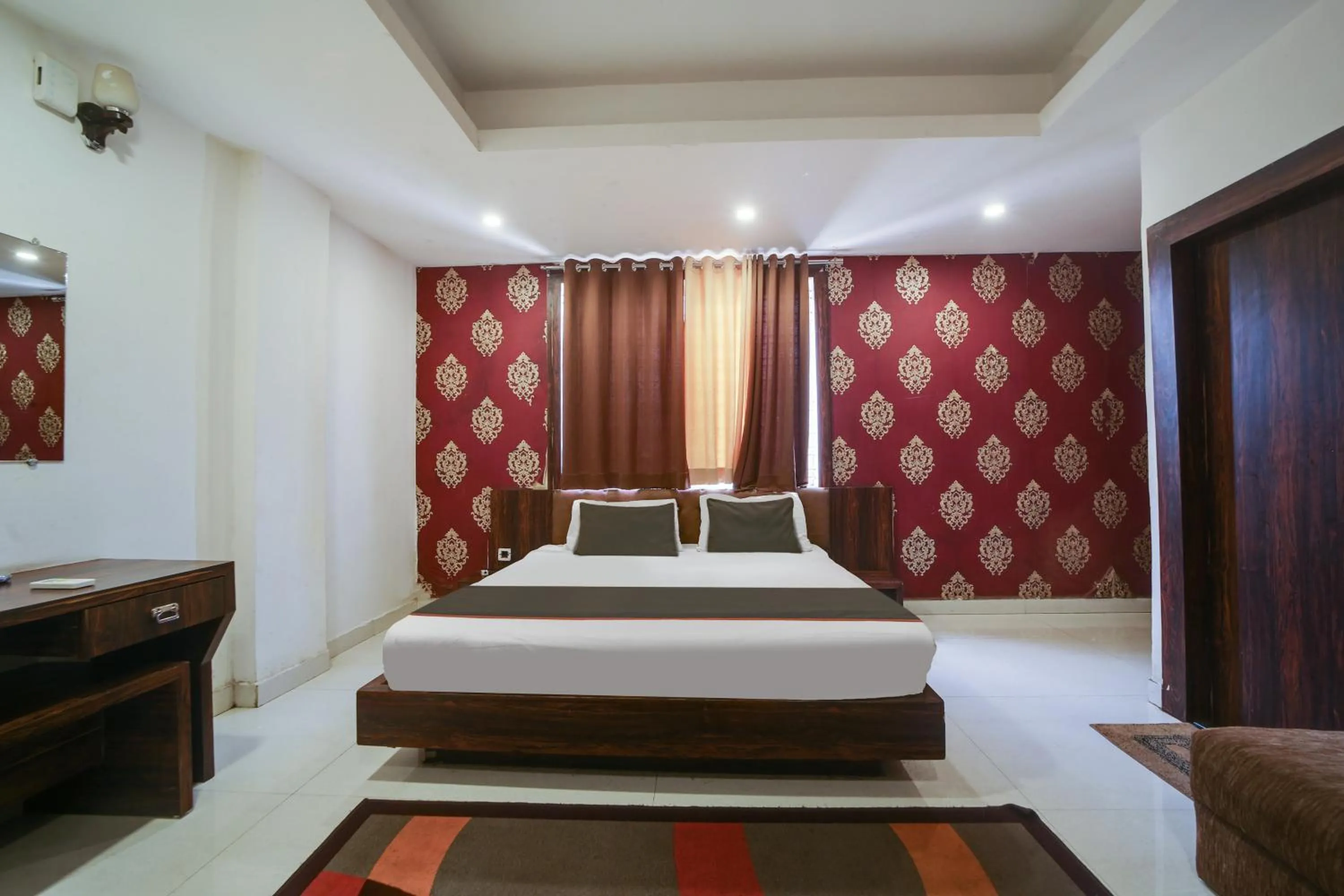 Bathroom, Bed in Hotel O Ocean Pearl