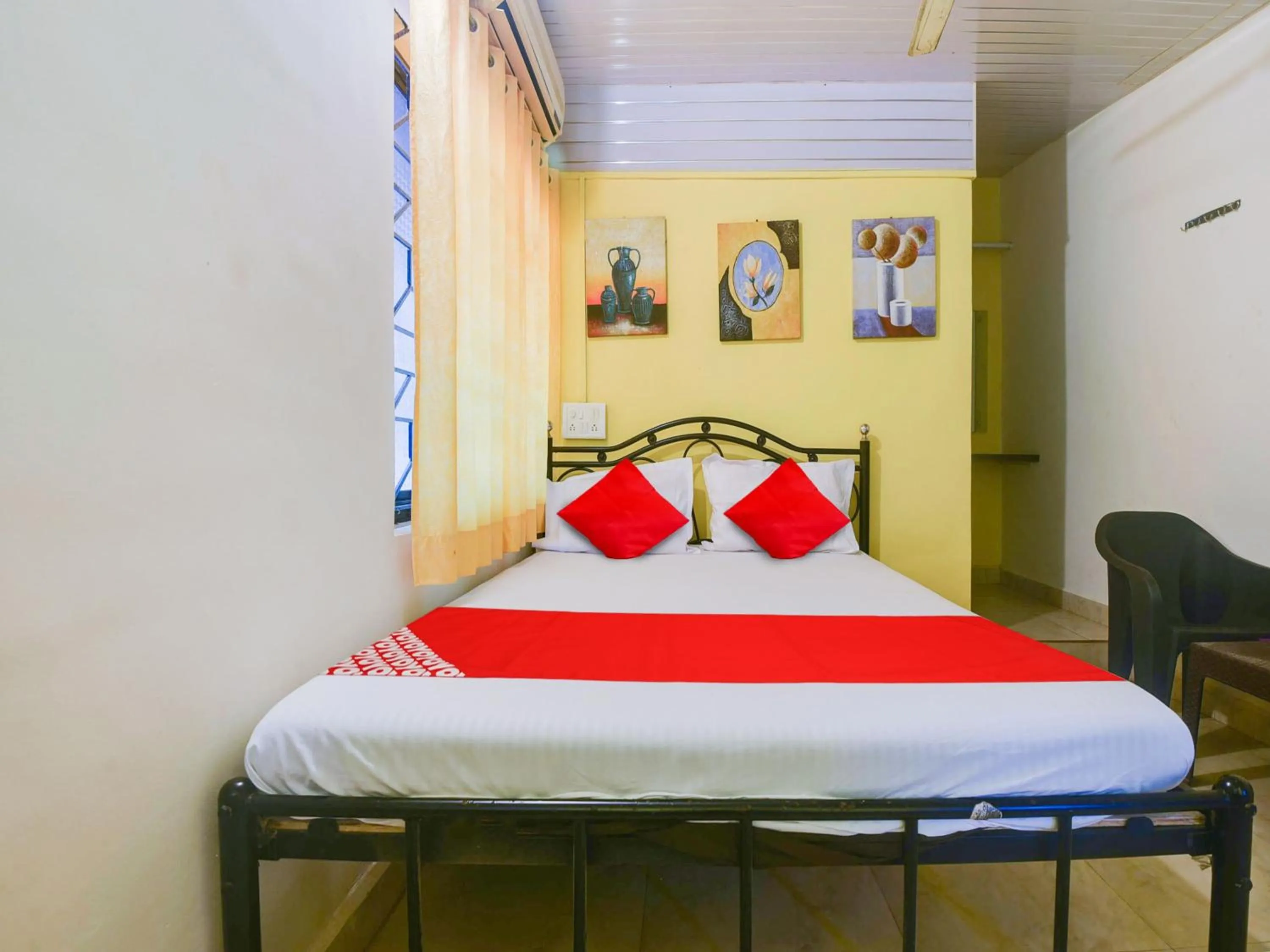 Bedroom in Hotel O Madan Motels