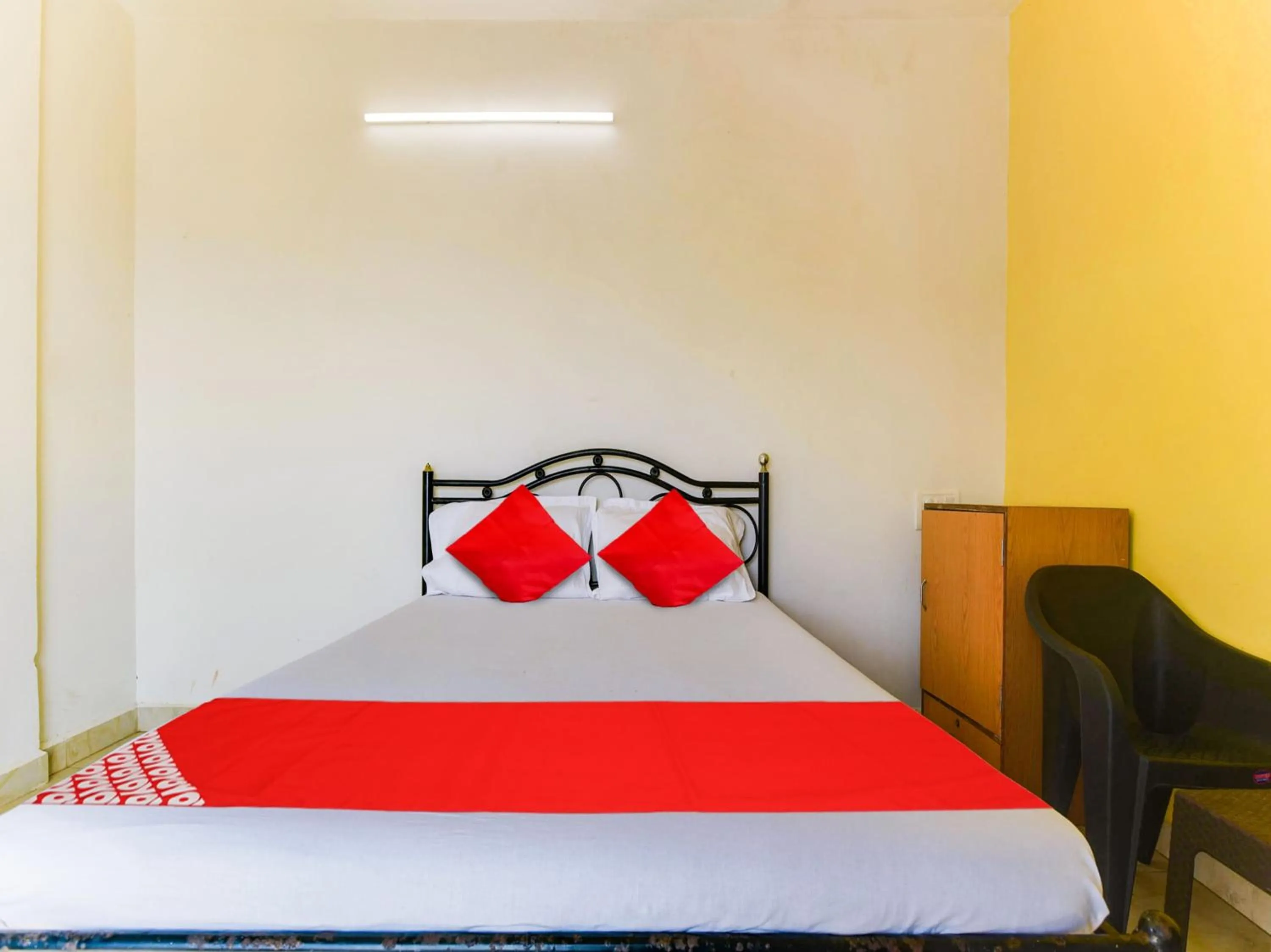 Bedroom in Hotel O Madan Motels