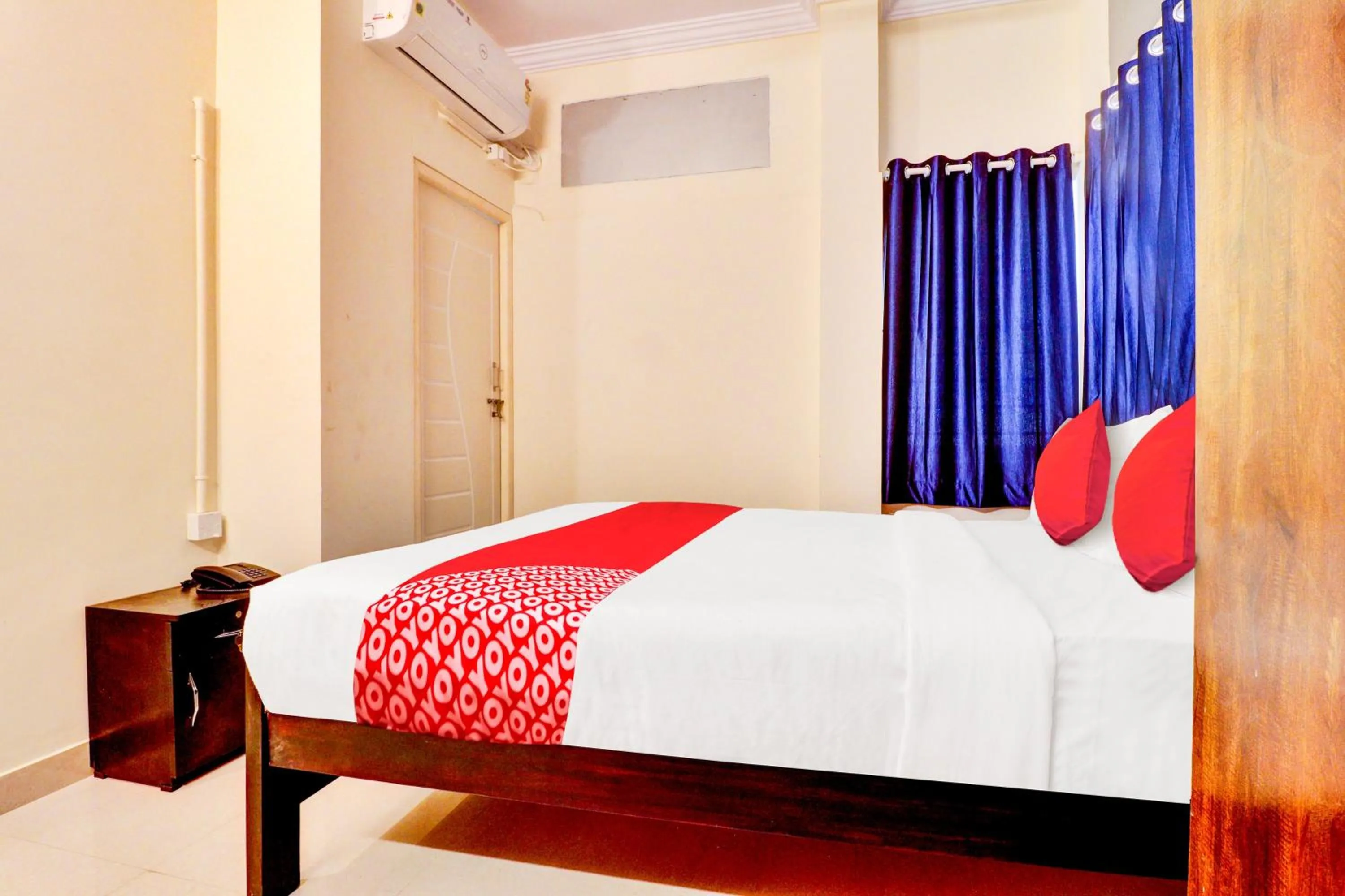 Bedroom, Bed in Hotel O IRA Comforts