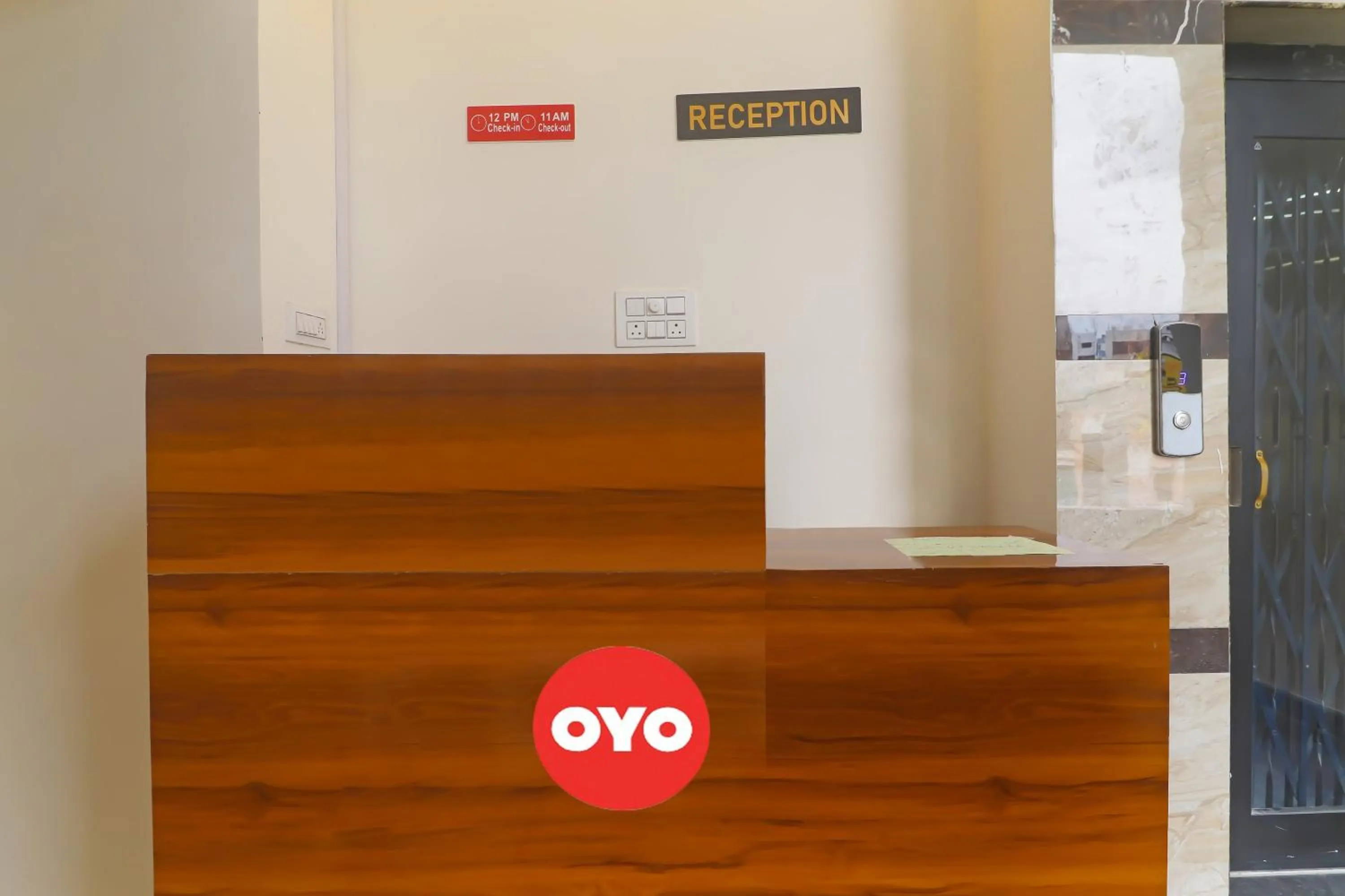 Lobby or reception in Hotel O Ragas Inn