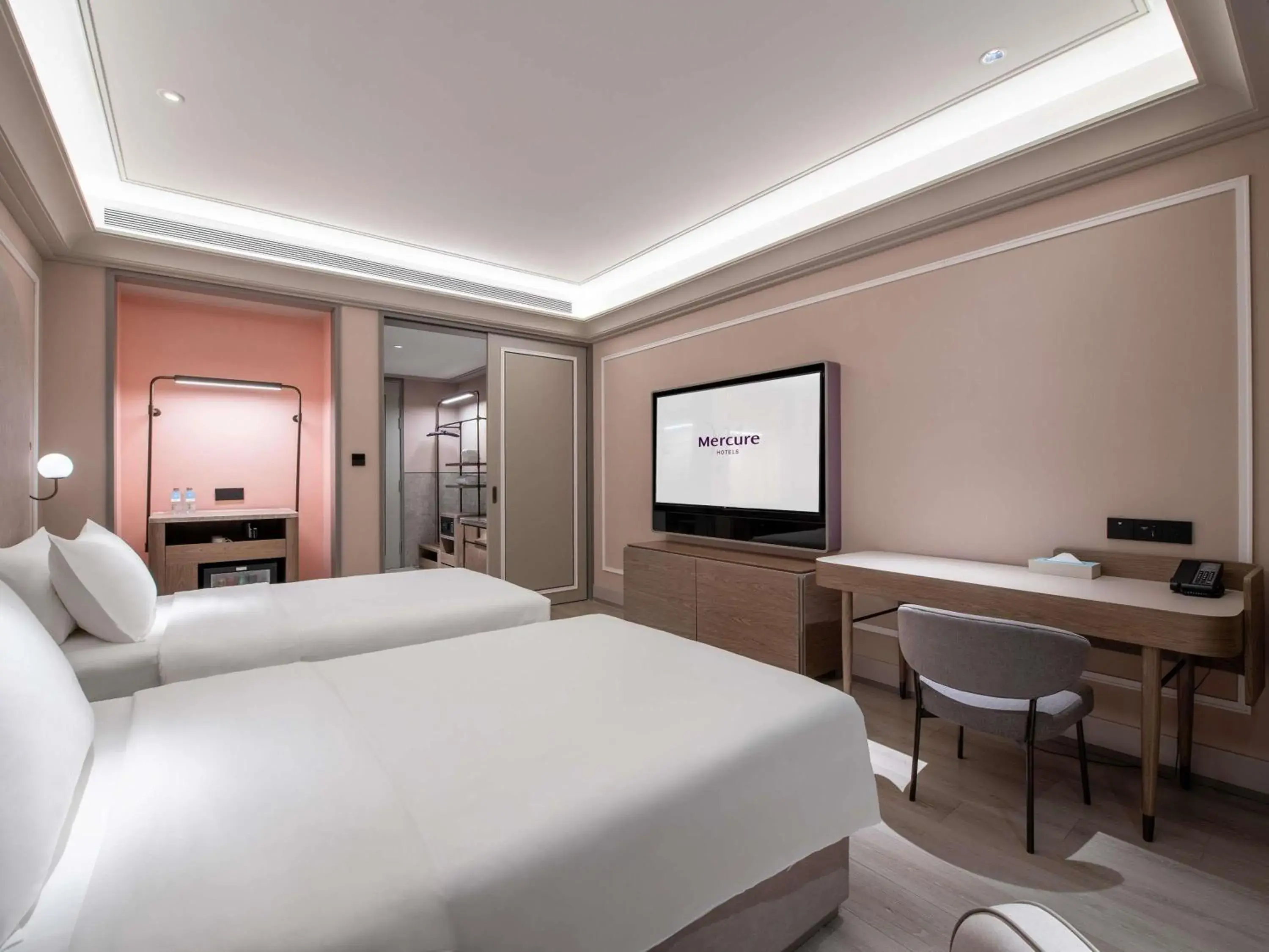Superior Twin Room in Mercure Guangzhou Baiyun International Airport - Airport Free Shuttle Bus Superior Twin Room in Mercure Guangzhou Baiyun International Airport - Airport Free Shuttle Bus