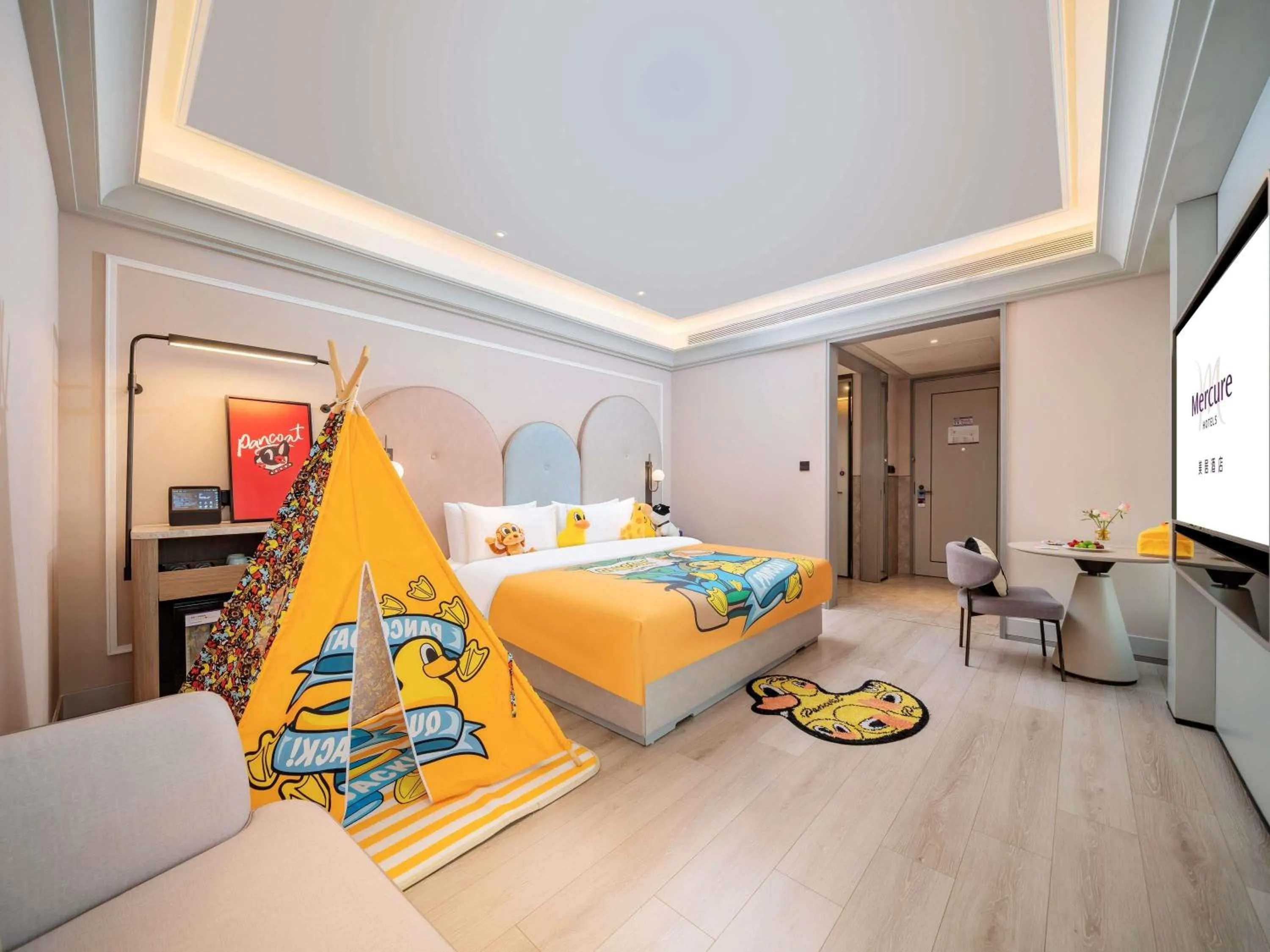 Bedroom, Bed in Mercure Guangzhou Baiyun International Airport - Airport Free Shuttle Bus