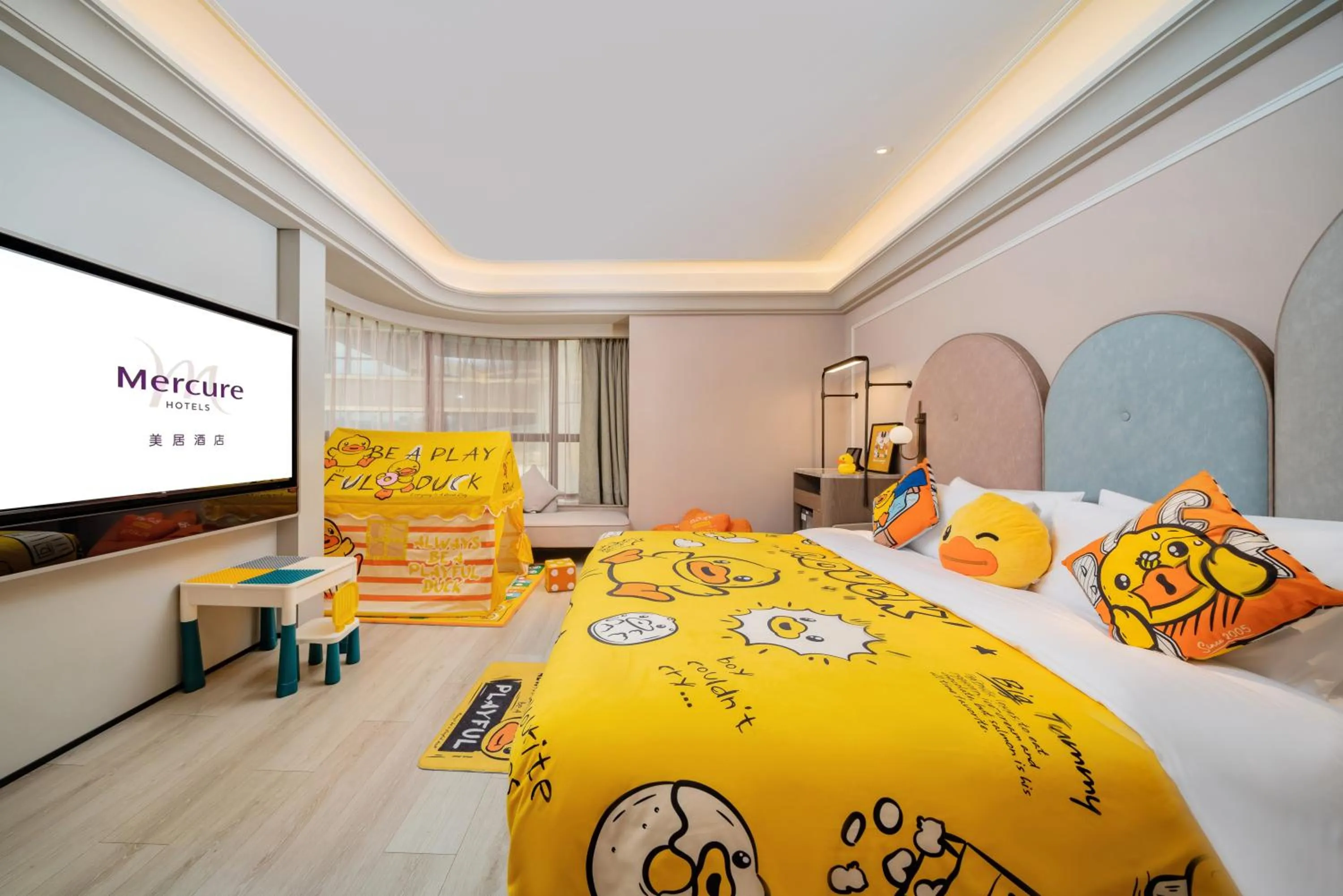 Bedroom, Bed in Mercure Guangzhou Baiyun International Airport - Airport Free Shuttle Bus