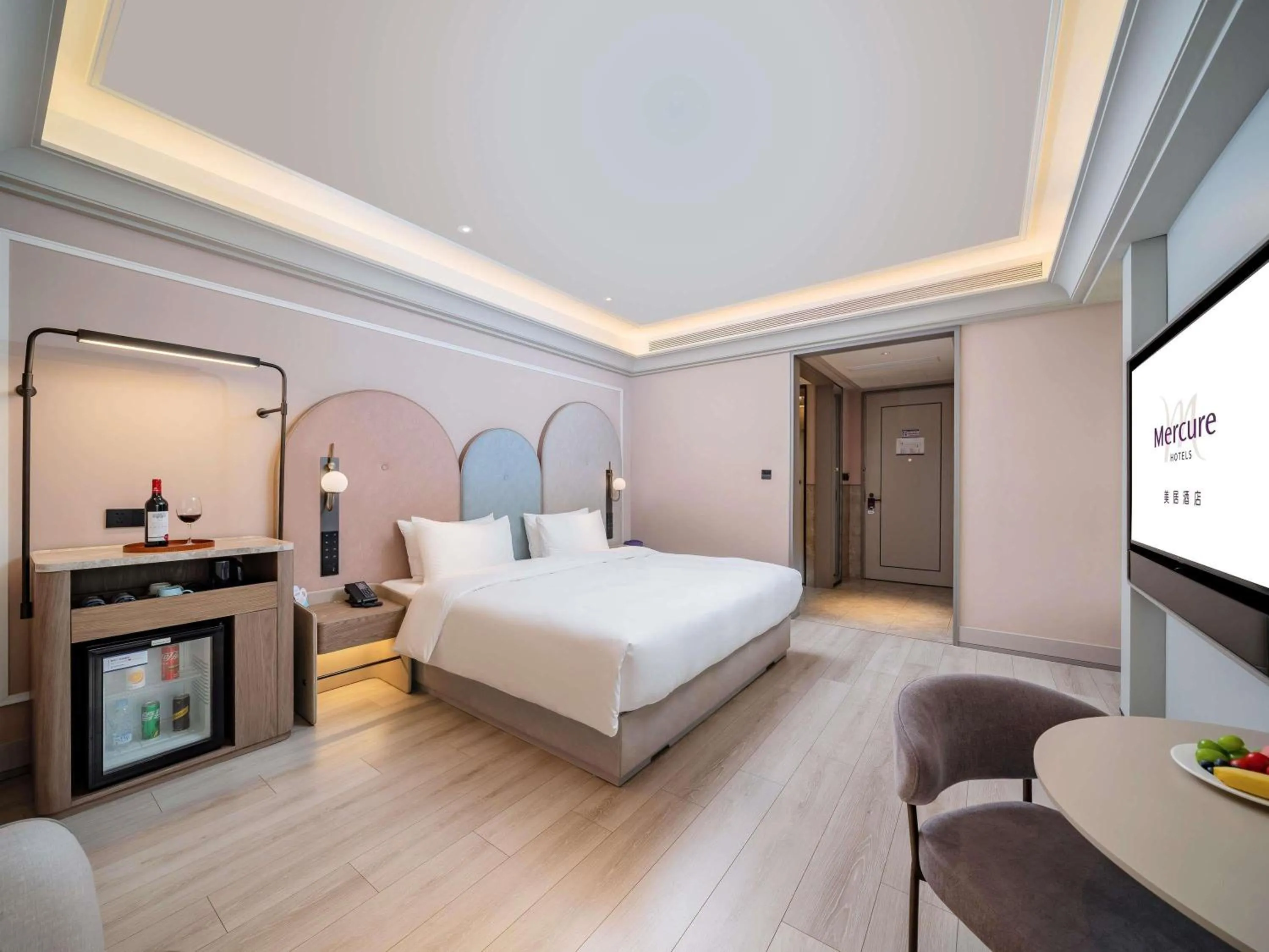Bedroom, Bed in Mercure Guangzhou Baiyun International Airport - Airport Free Shuttle Bus