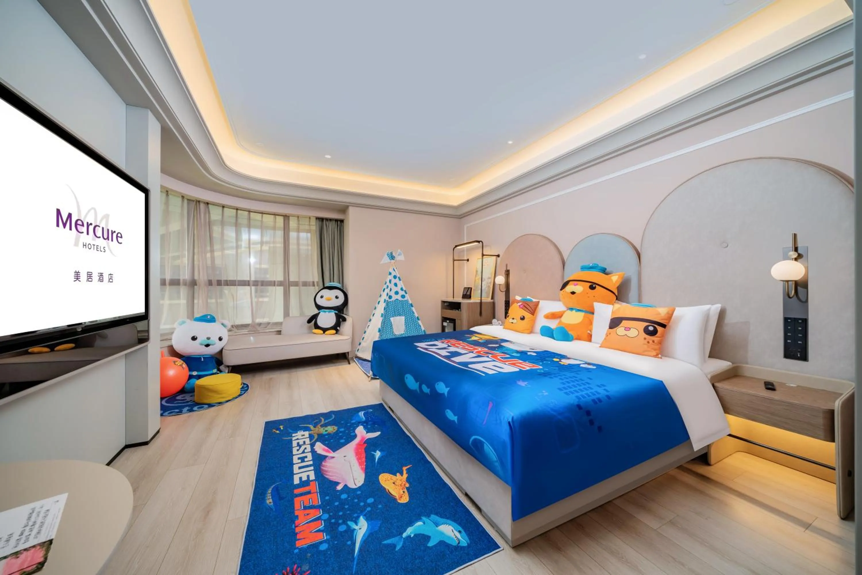 Bedroom, Bed in Mercure Guangzhou Baiyun International Airport - Airport Free Shuttle Bus