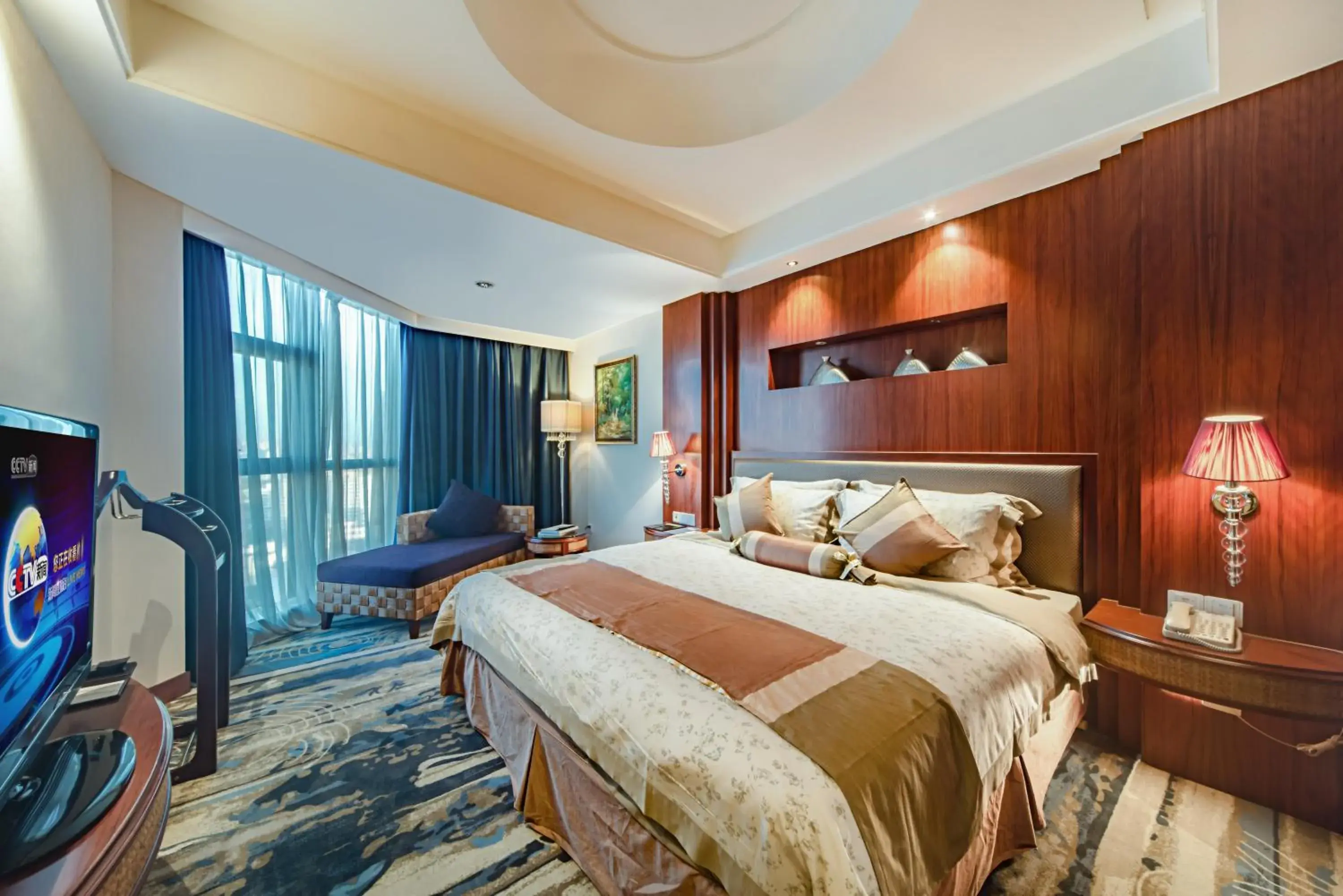 Bedroom, Bed in Haikou Mingguang Shengyi Hotel (Previous Mingguang International Hotel) Bedroom, Bed in Haikou Mingguang Shengyi Hotel (Previous Mingguang International Hotel)
