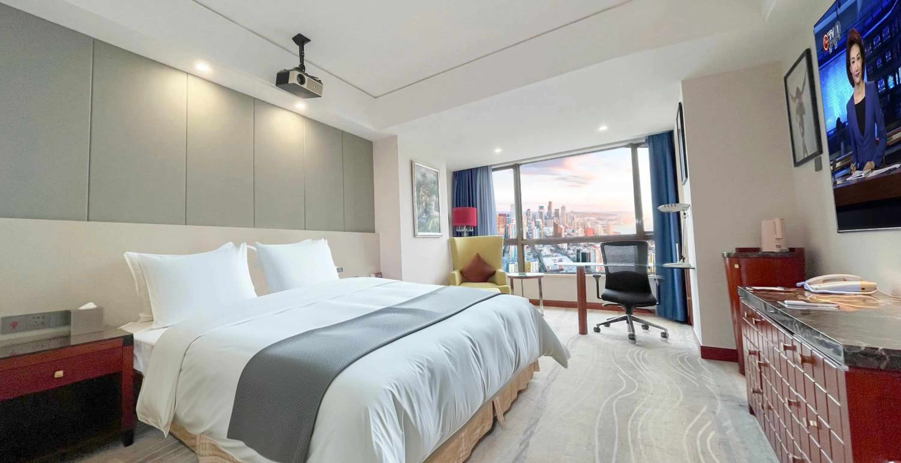 Photo of the whole room, Bed in Haikou Mingguang Shengyi Hotel